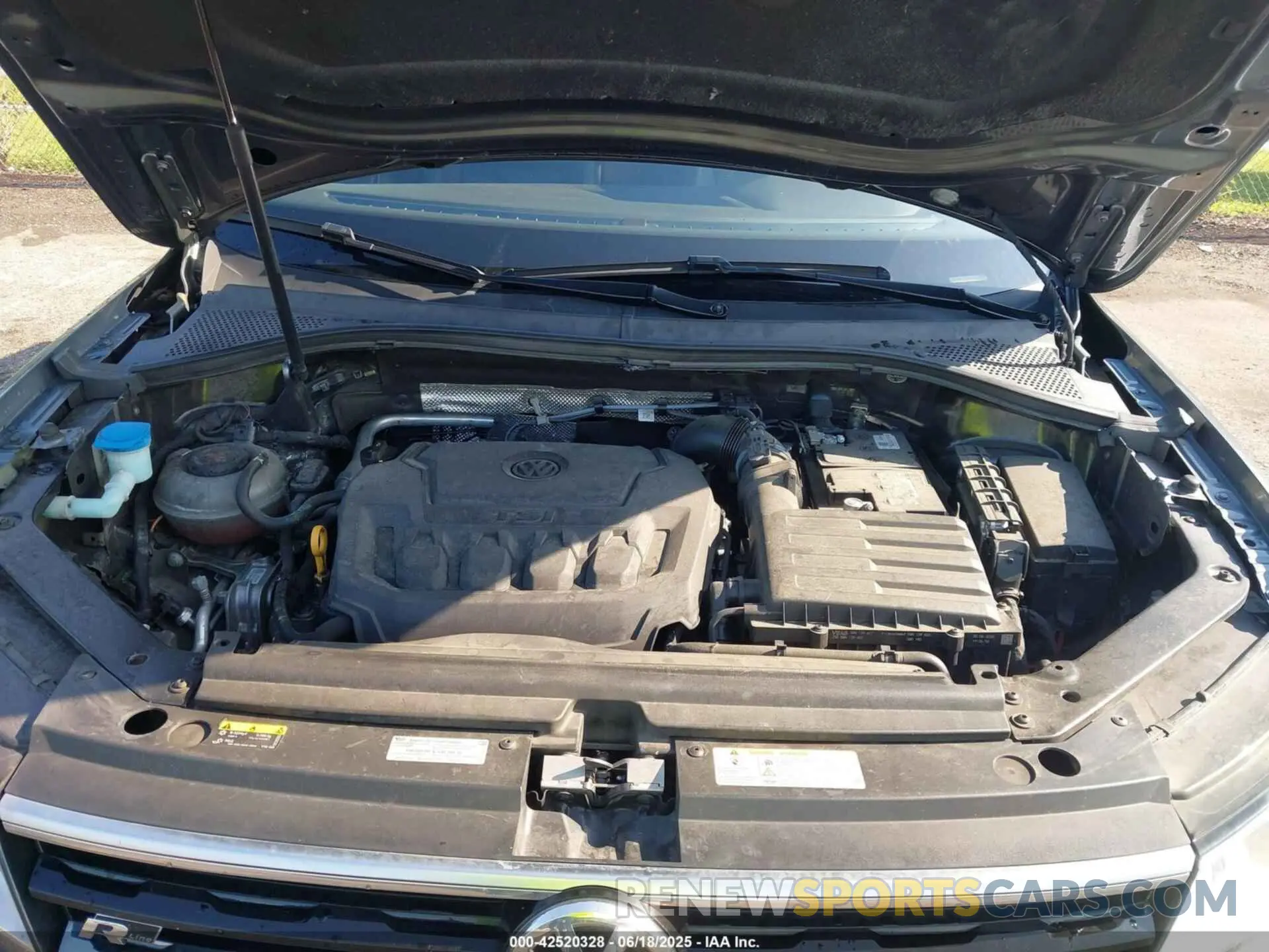 10 Photograph of a damaged car 3VV3B7AXXLM149367 VOLKSWAGEN TIGUAN 2020