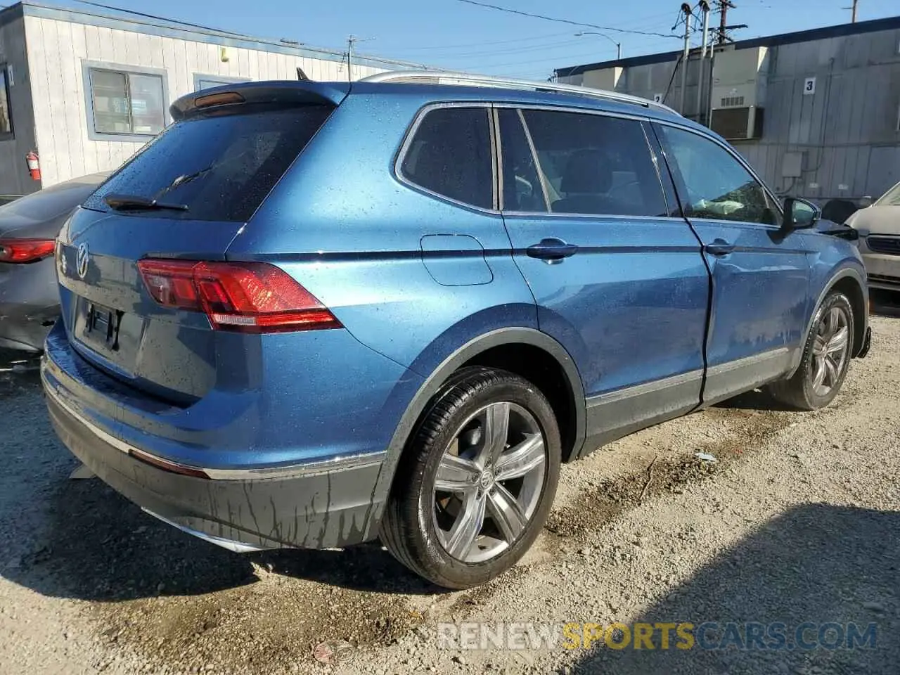 3 Photograph of a damaged car 3VV3B7AXXLM150387 VOLKSWAGEN TIGUAN 2020