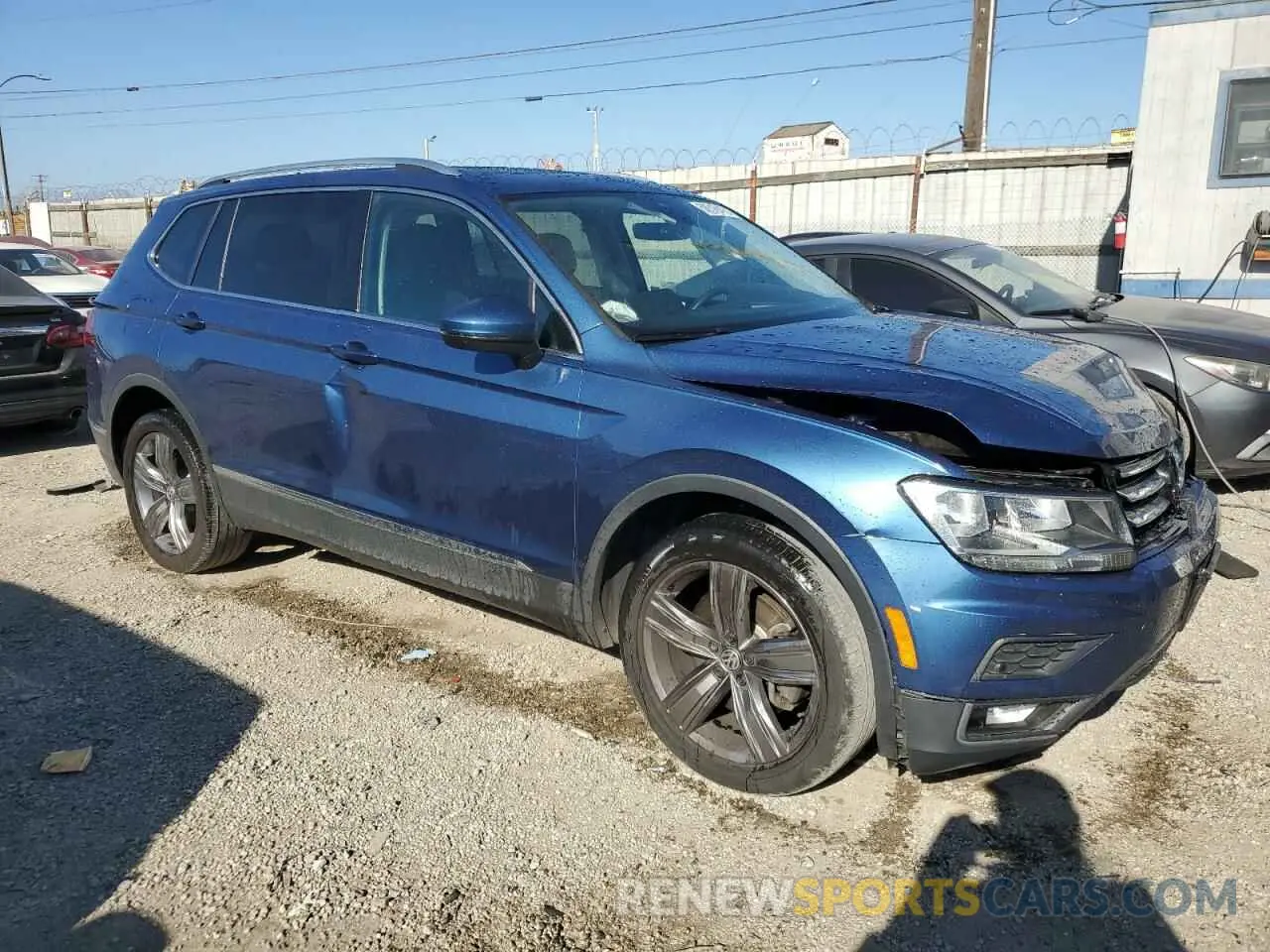 4 Photograph of a damaged car 3VV3B7AXXLM150387 VOLKSWAGEN TIGUAN 2020