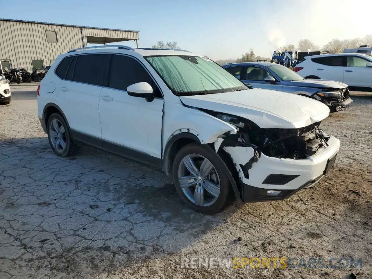 4 Photograph of a damaged car 3VV3B7AXXLM177542 VOLKSWAGEN TIGUAN 2020