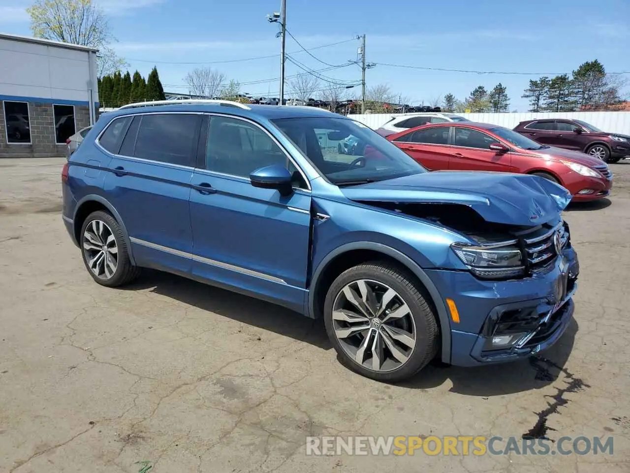 4 Photograph of a damaged car 3VV4B7AX4LM114179 VOLKSWAGEN TIGUAN 2020