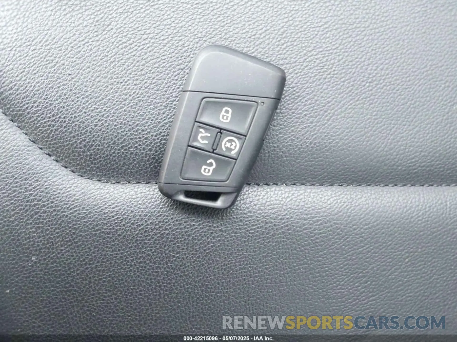 11 Photograph of a damaged car 3VV4B7AXXLM170532 VOLKSWAGEN TIGUAN 2020