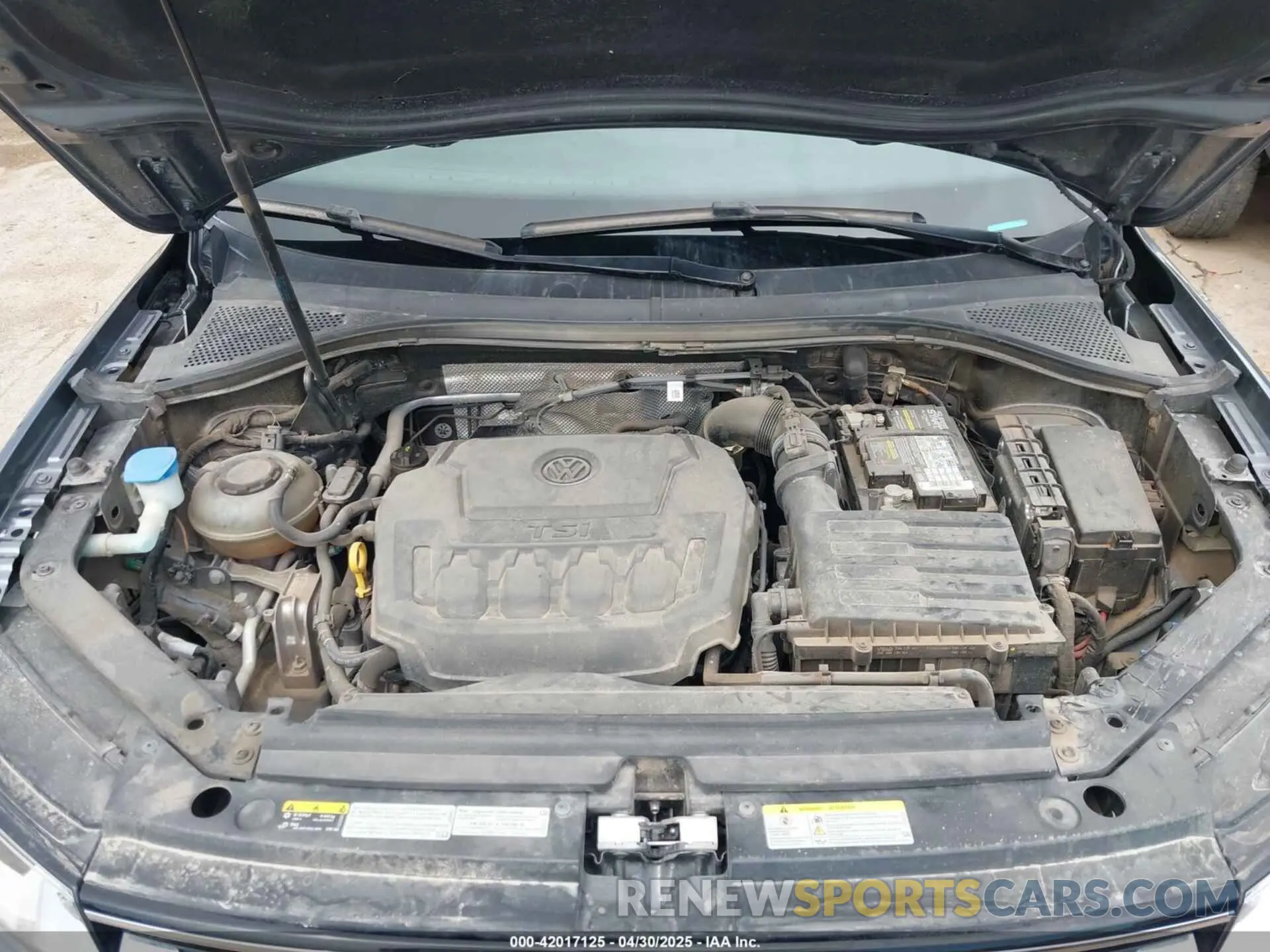 10 Photograph of a damaged car 3VV0B7AX0MM017433 VOLKSWAGEN TIGUAN 2021