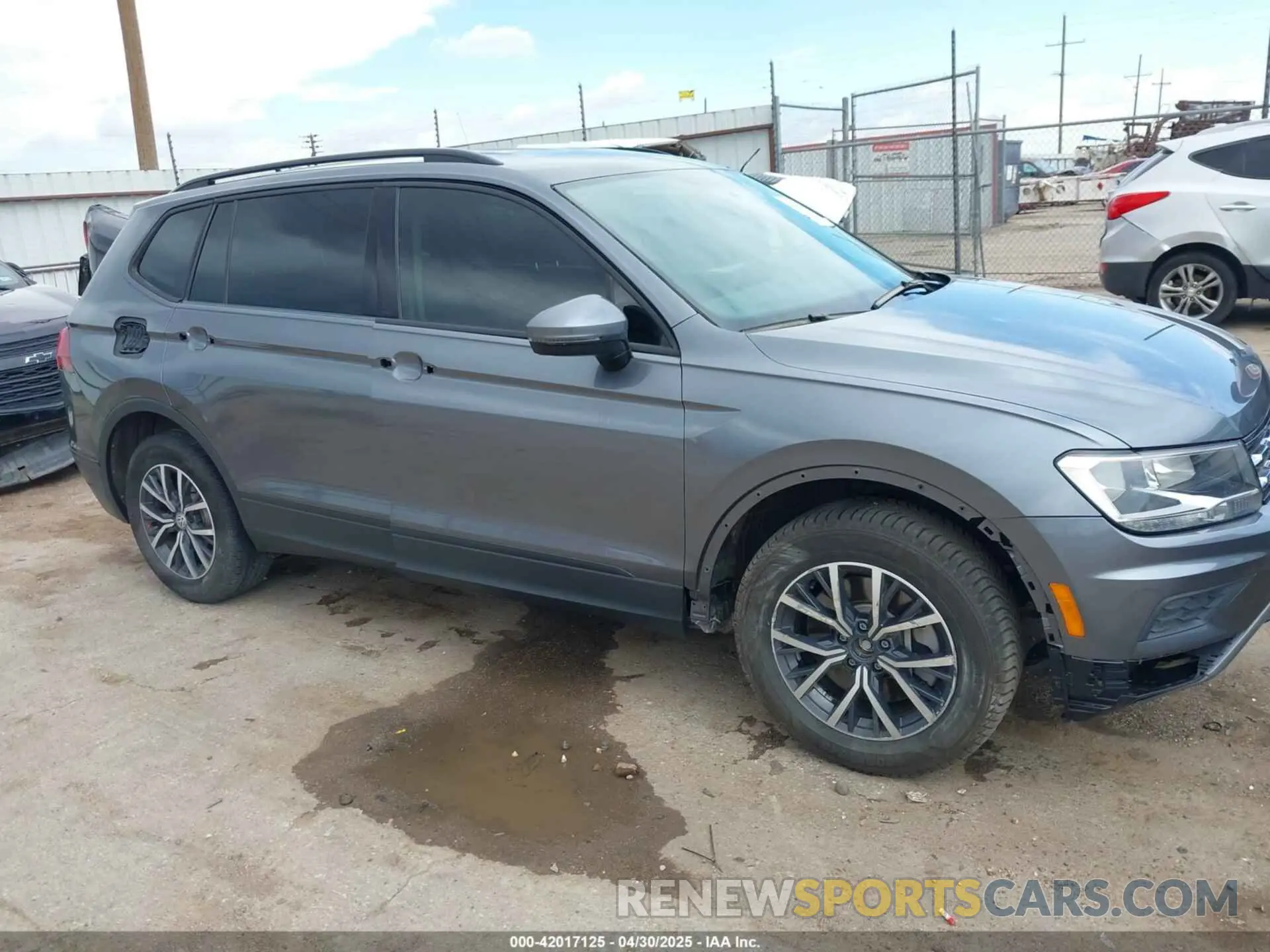 6 Photograph of a damaged car 3VV0B7AX0MM017433 VOLKSWAGEN TIGUAN 2021