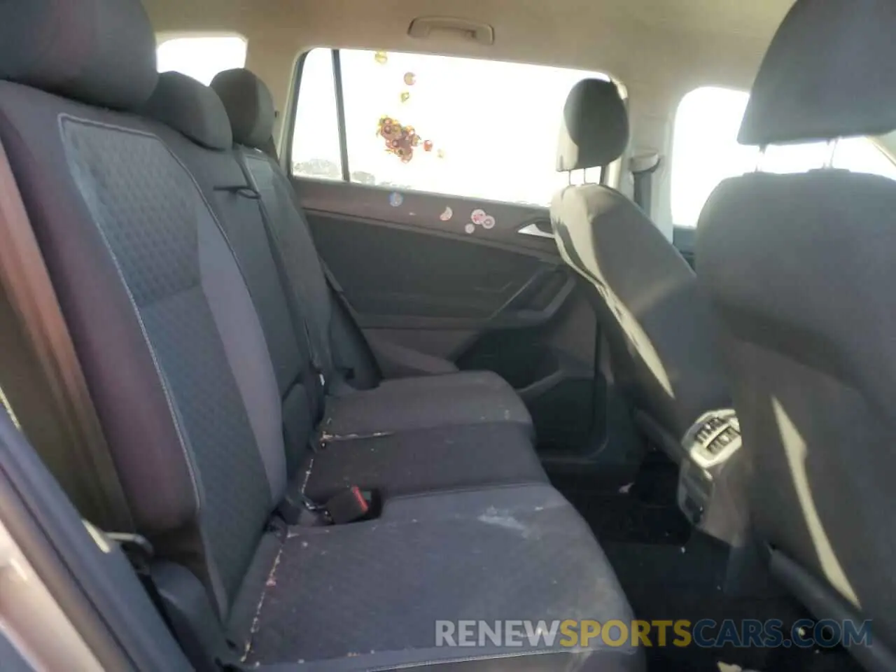 11 Photograph of a damaged car 3VV0B7AX0MM022776 VOLKSWAGEN TIGUAN 2021