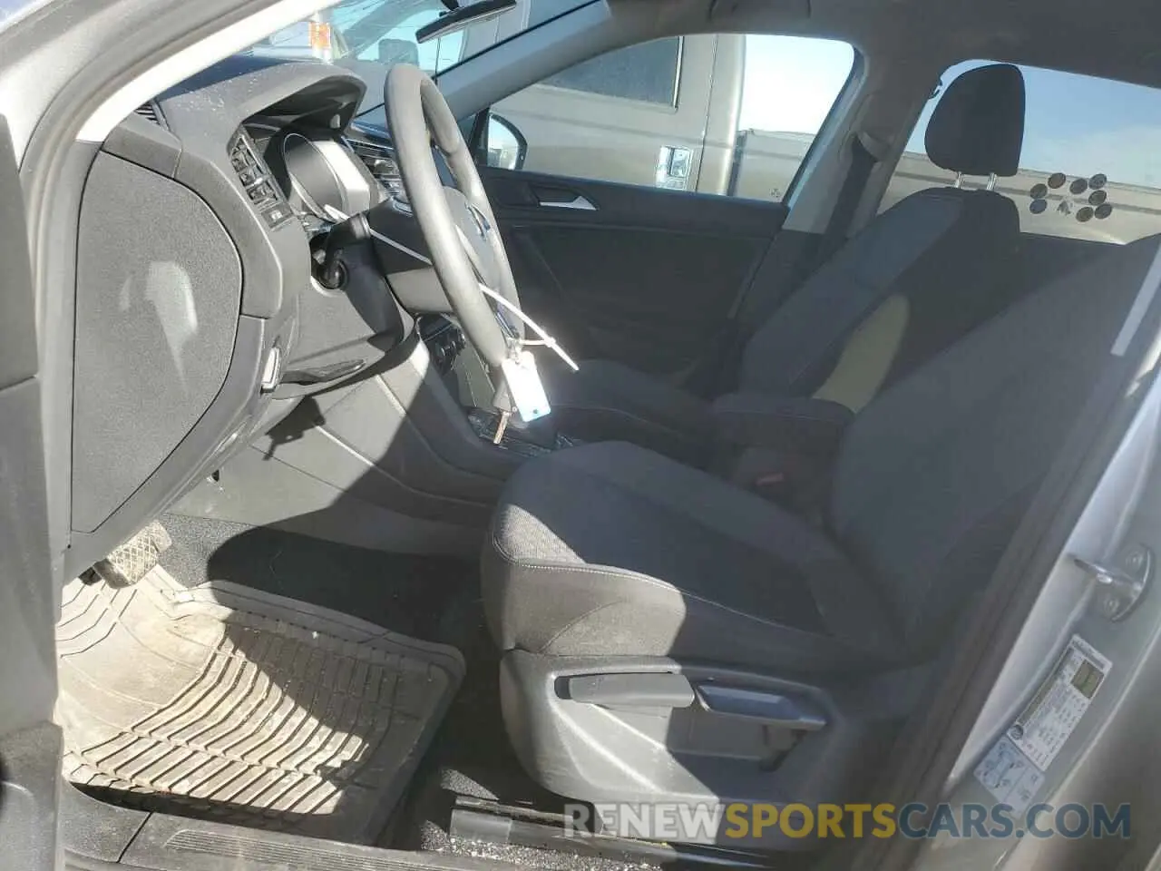 7 Photograph of a damaged car 3VV0B7AX0MM022776 VOLKSWAGEN TIGUAN 2021