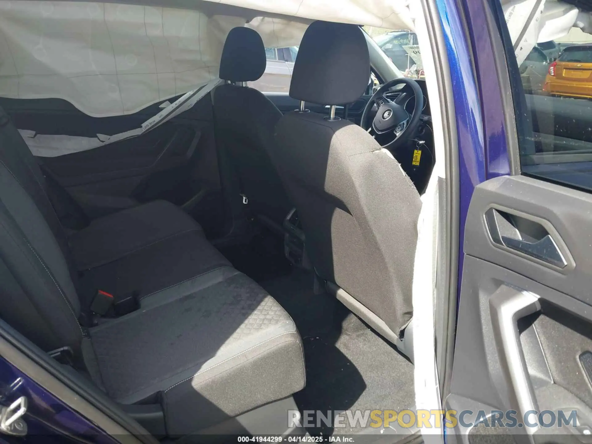 8 Photograph of a damaged car 3VV0B7AX1MM151318 VOLKSWAGEN TIGUAN 2021