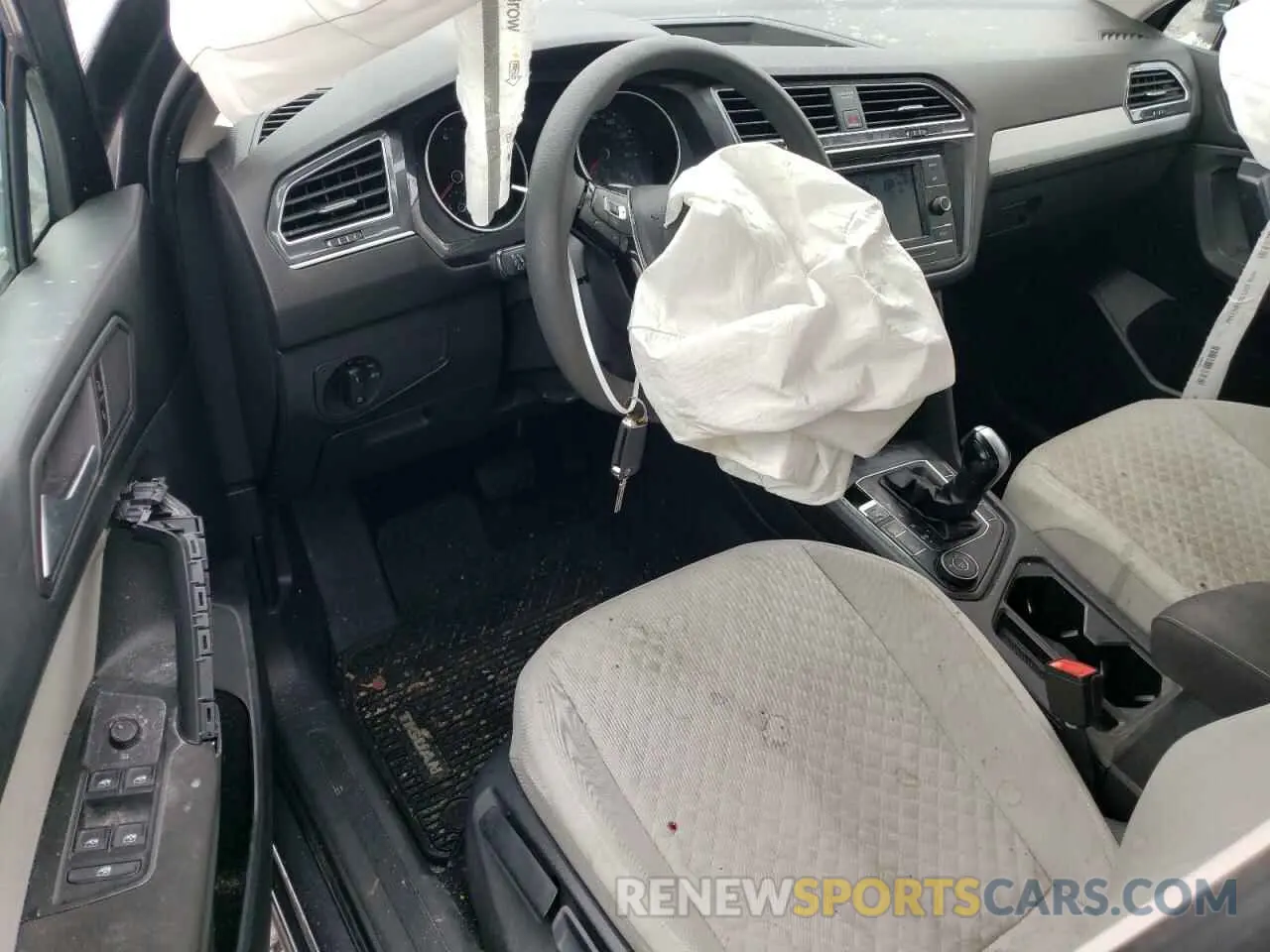 8 Photograph of a damaged car 3VV0B7AX2MM054161 VOLKSWAGEN TIGUAN 2021