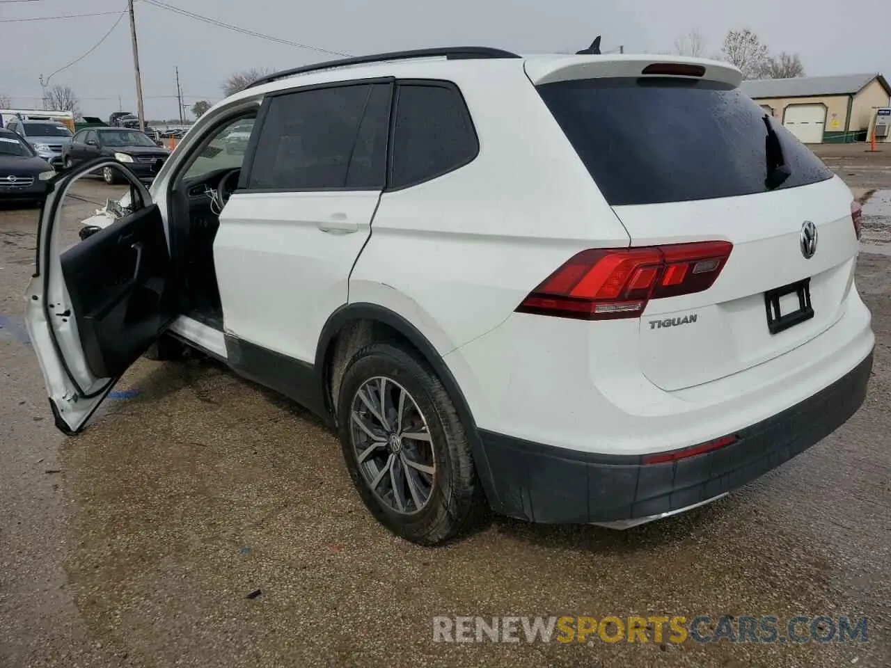 2 Photograph of a damaged car 3VV0B7AX3MM013859 VOLKSWAGEN TIGUAN 2021