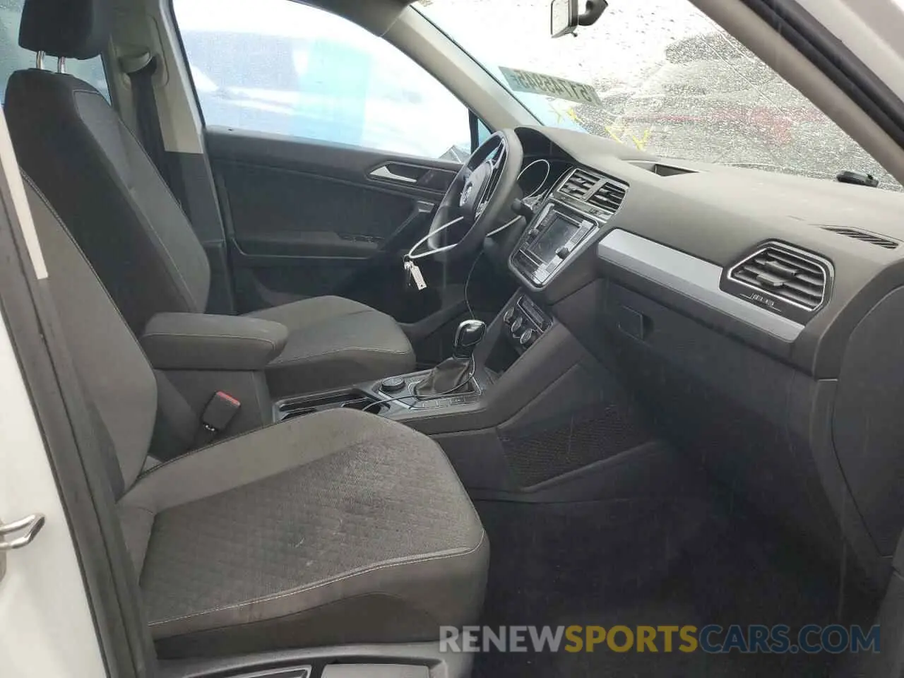 7 Photograph of a damaged car 3VV0B7AX3MM013859 VOLKSWAGEN TIGUAN 2021
