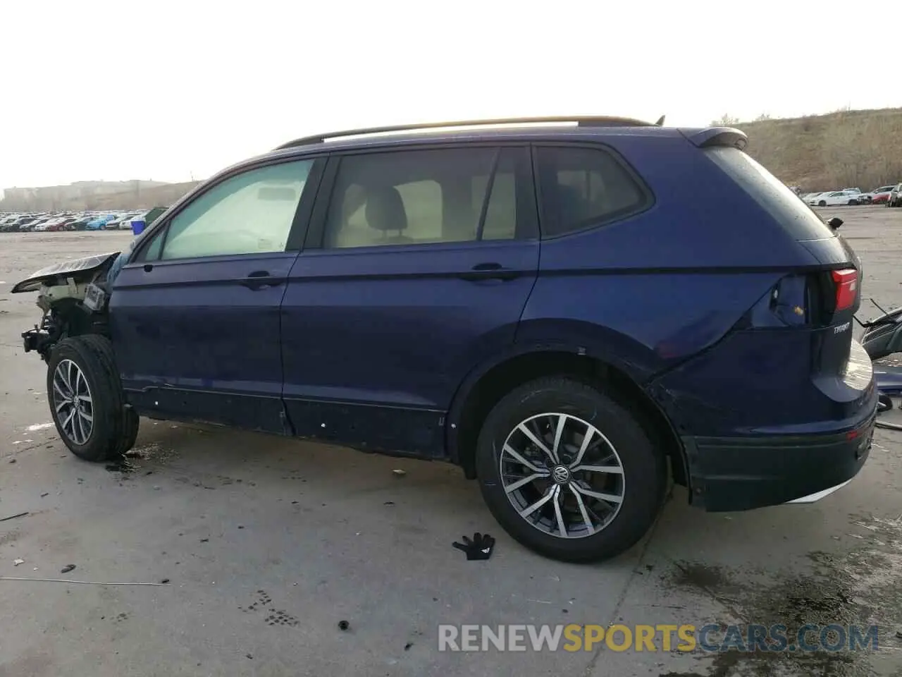 2 Photograph of a damaged car 3VV0B7AX3MM047493 VOLKSWAGEN TIGUAN 2021