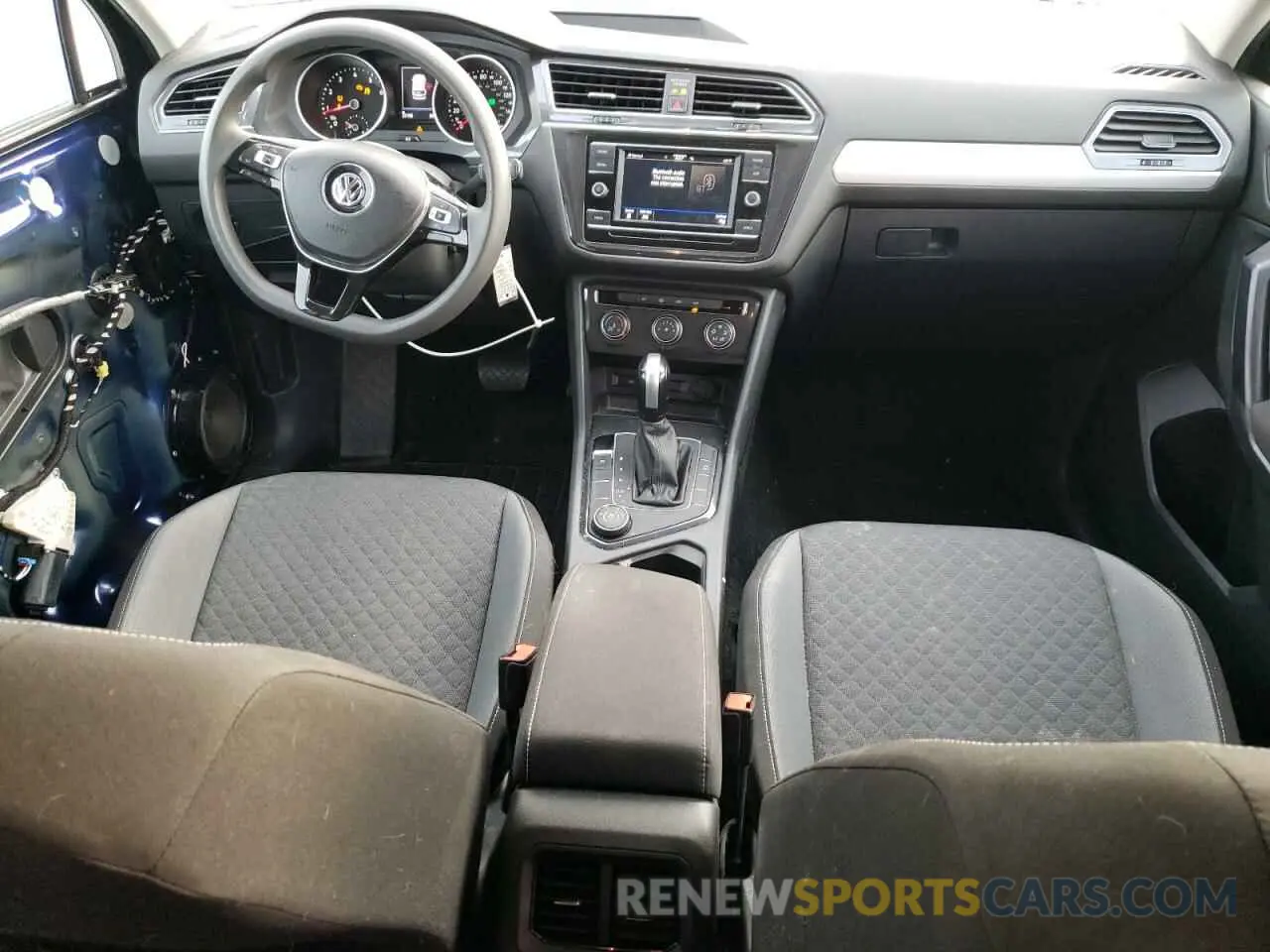 8 Photograph of a damaged car 3VV0B7AX3MM047493 VOLKSWAGEN TIGUAN 2021