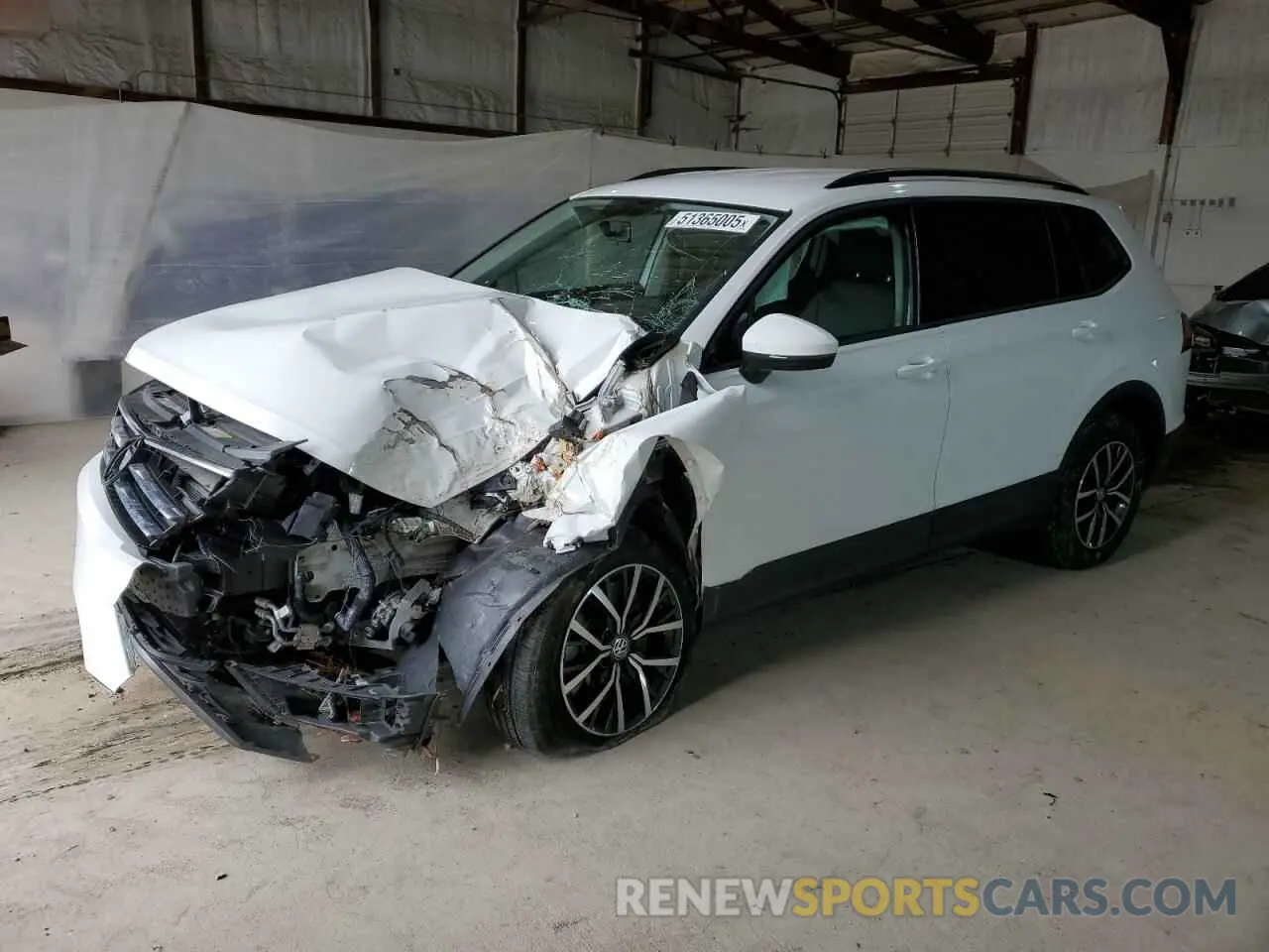 1 Photograph of a damaged car 3VV0B7AX4MM040312 VOLKSWAGEN TIGUAN 2021