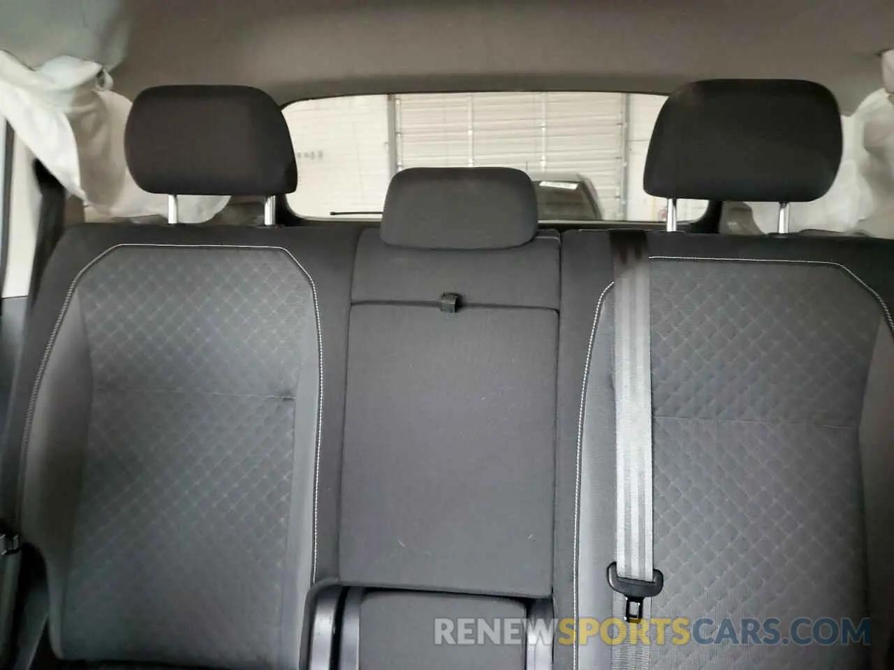 10 Photograph of a damaged car 3VV0B7AX4MM040312 VOLKSWAGEN TIGUAN 2021