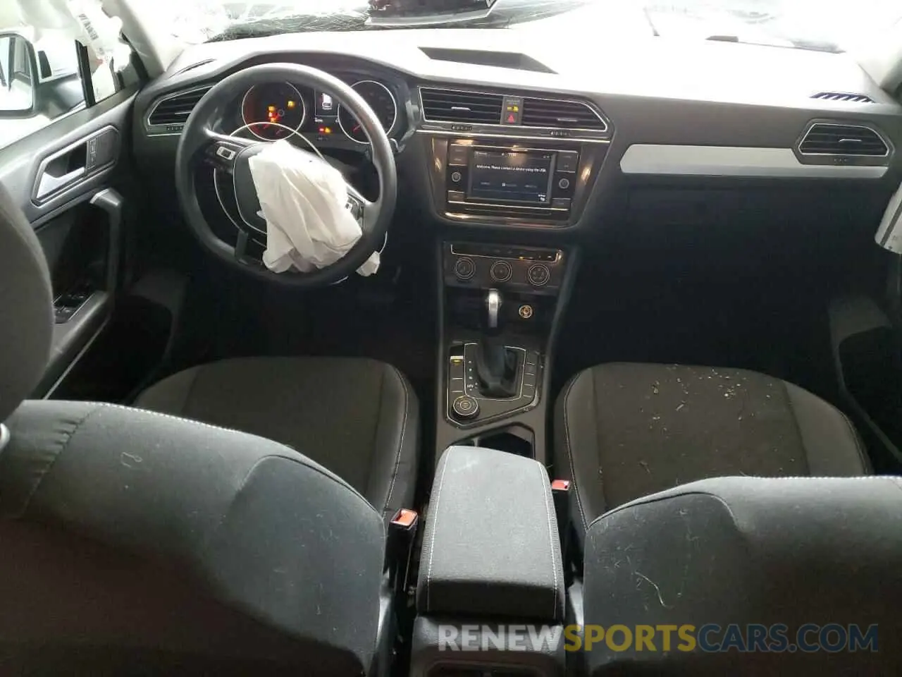 8 Photograph of a damaged car 3VV0B7AX4MM040312 VOLKSWAGEN TIGUAN 2021