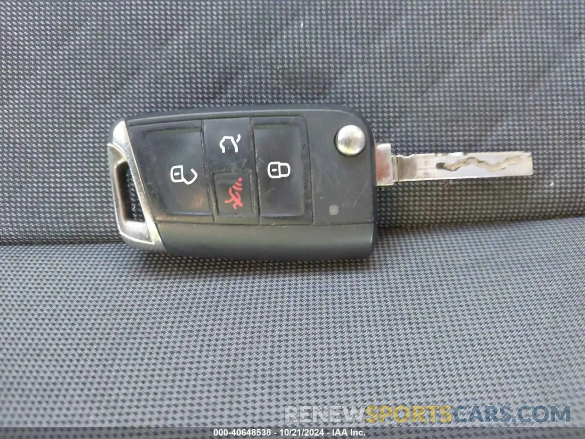 11 Photograph of a damaged car 3VV0B7AX5MM000806 VOLKSWAGEN TIGUAN 2021