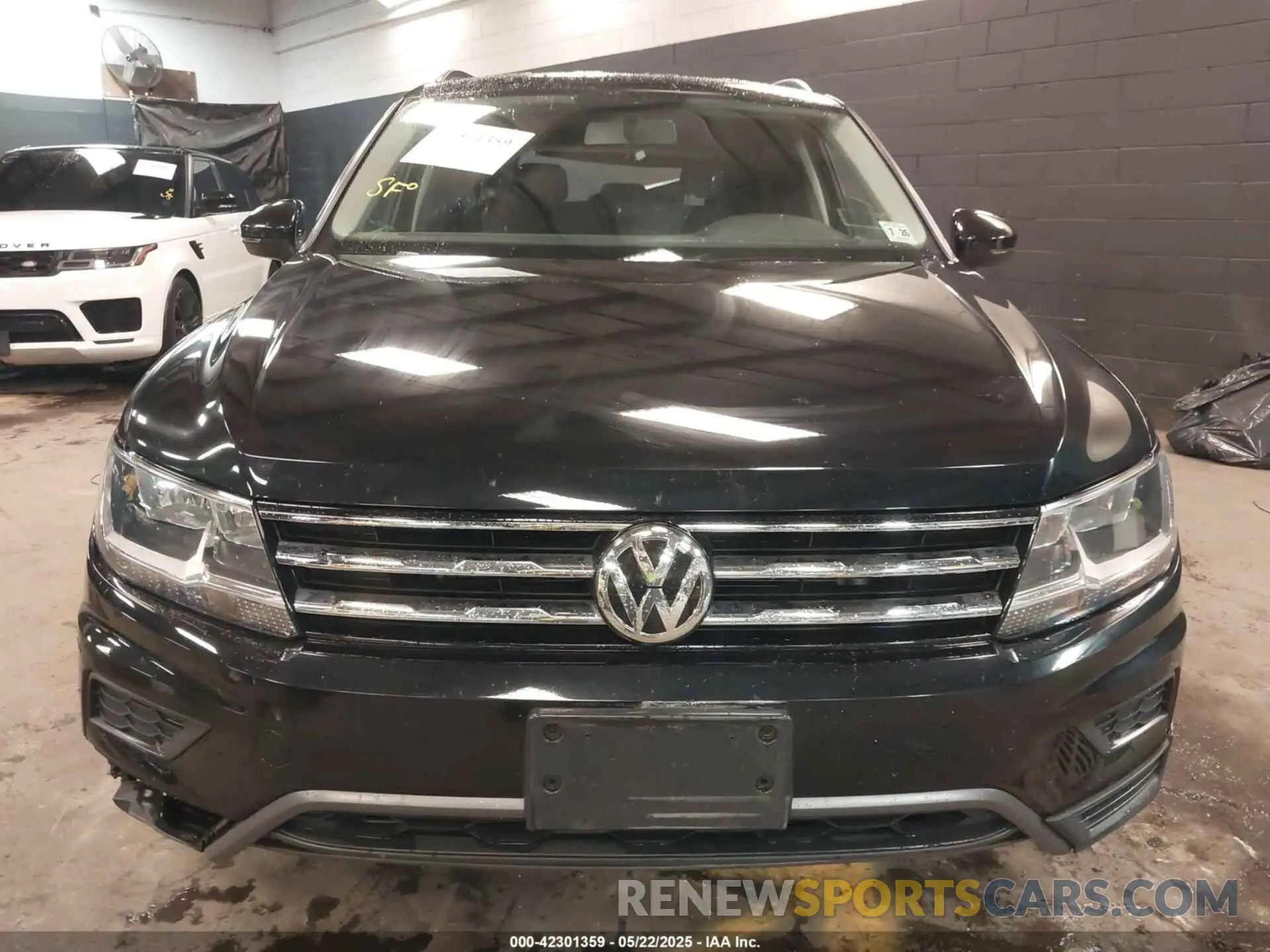12 Photograph of a damaged car 3VV0B7AX5MM088269 VOLKSWAGEN TIGUAN 2021
