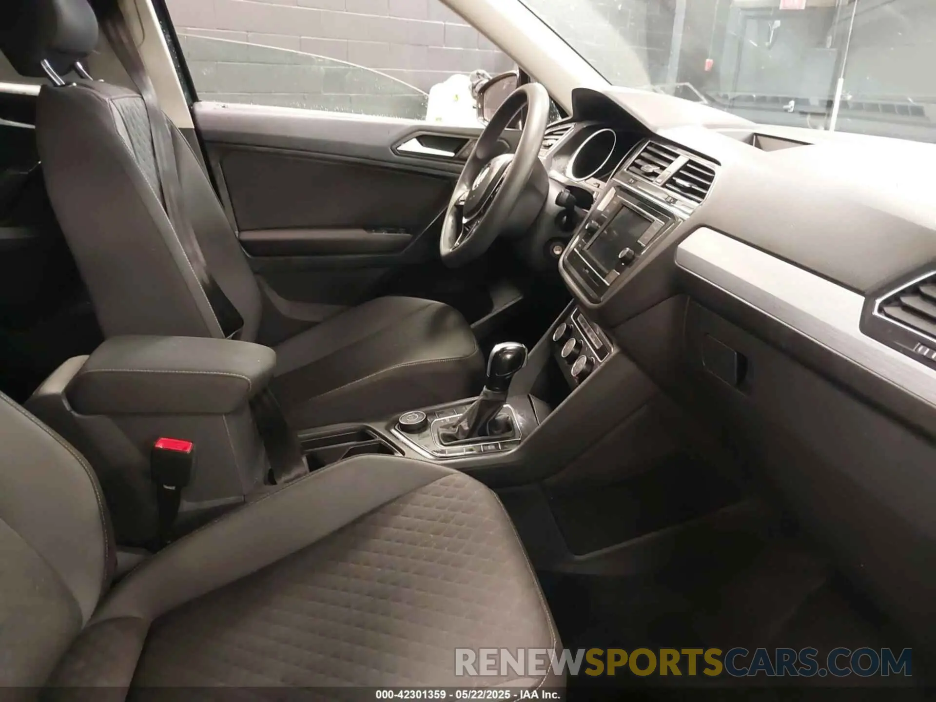 5 Photograph of a damaged car 3VV0B7AX5MM088269 VOLKSWAGEN TIGUAN 2021