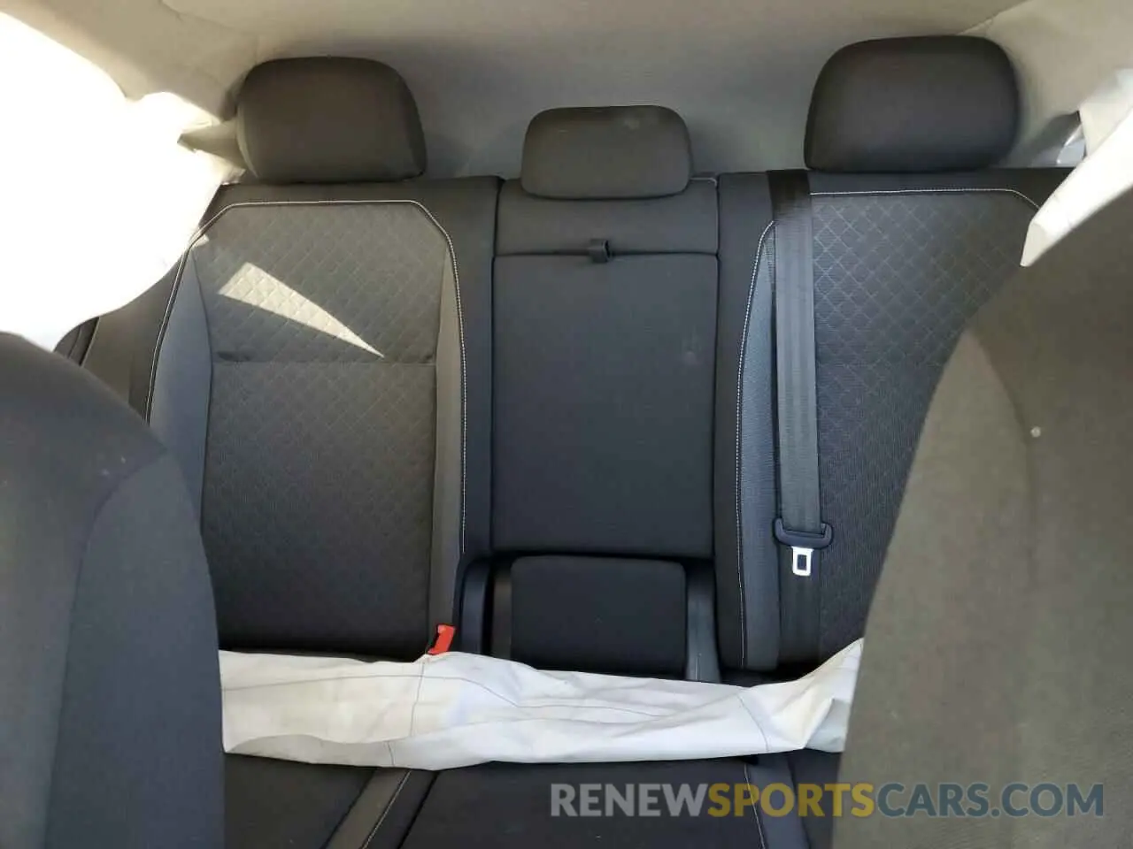 10 Photograph of a damaged car 3VV0B7AX7MM135897 VOLKSWAGEN TIGUAN 2021
