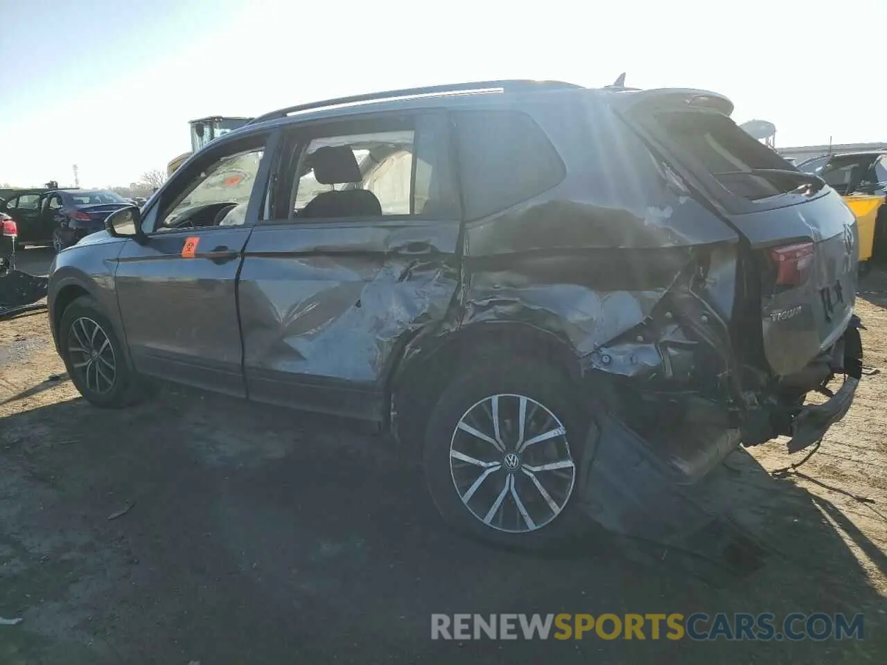 2 Photograph of a damaged car 3VV0B7AX7MM135897 VOLKSWAGEN TIGUAN 2021