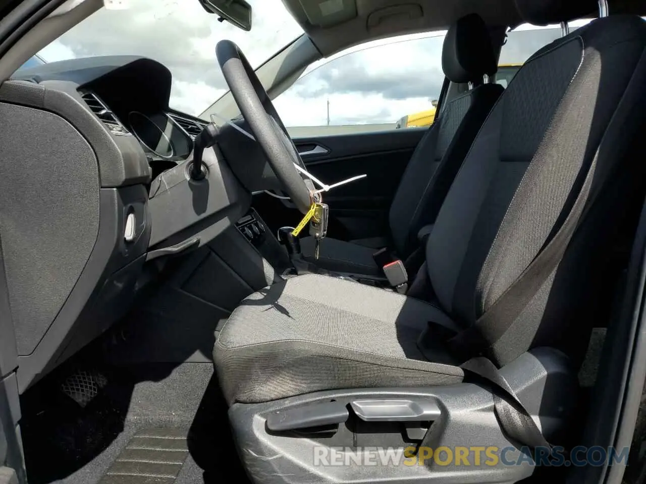 7 Photograph of a damaged car 3VV0B7AX8MM072597 VOLKSWAGEN TIGUAN 2021