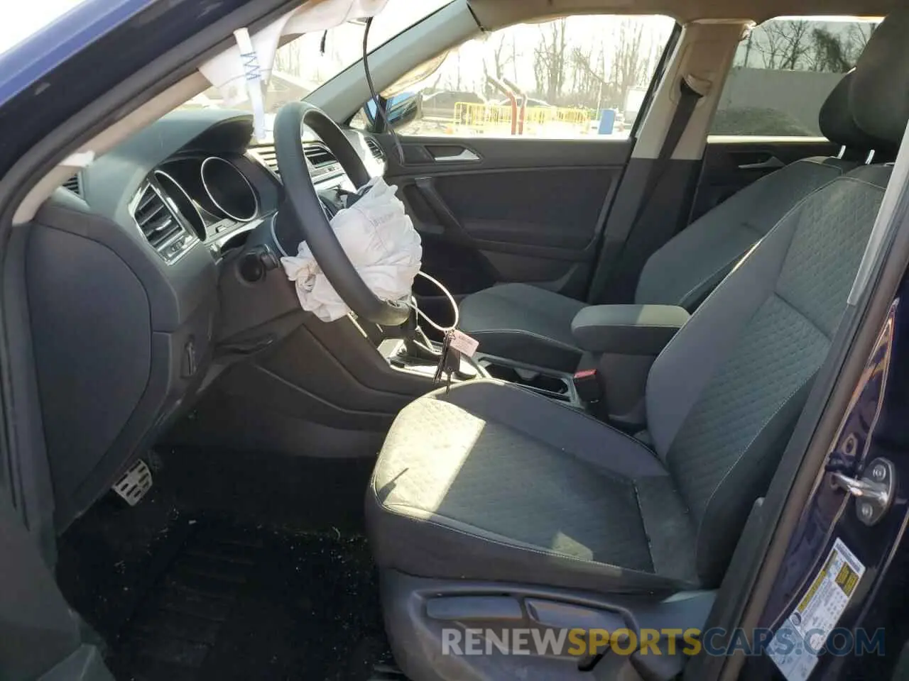 7 Photograph of a damaged car 3VV0B7AX9MM041570 VOLKSWAGEN TIGUAN 2021