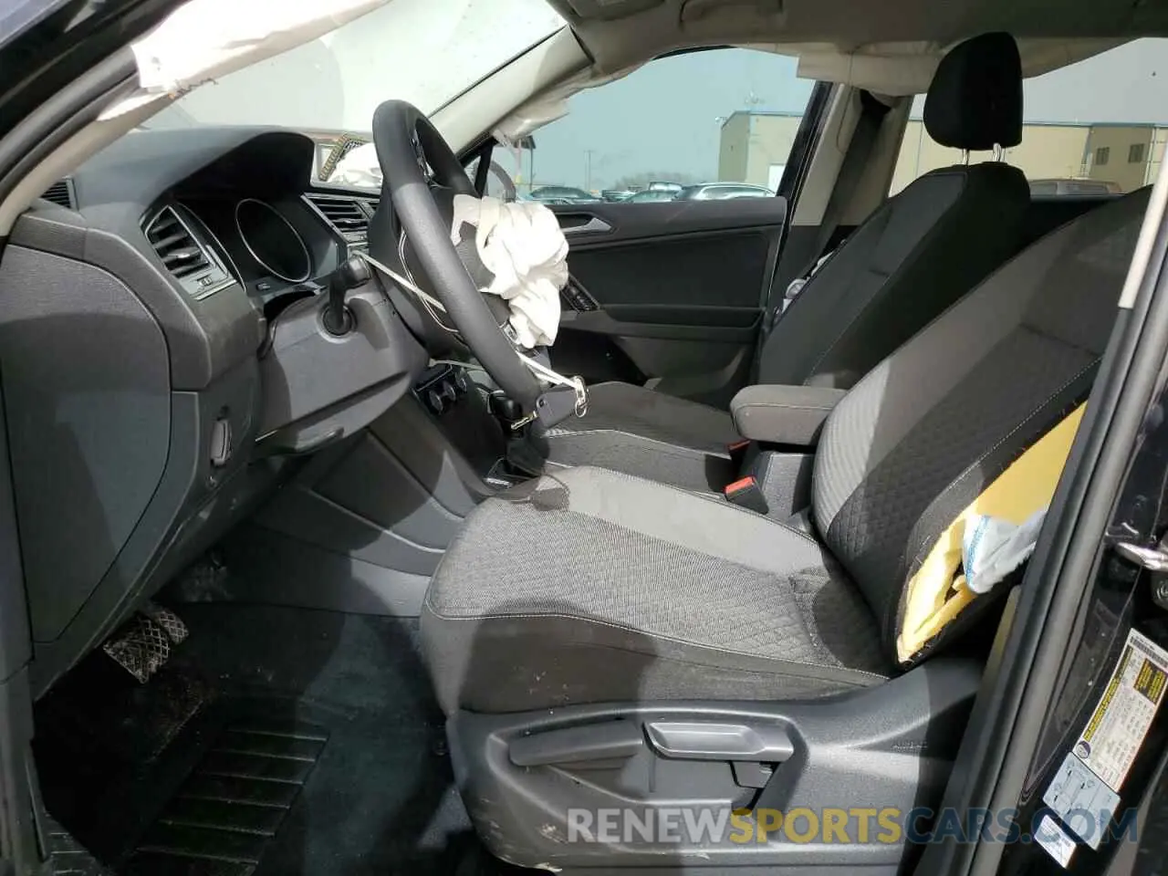 7 Photograph of a damaged car 3VV0B7AX9MM072172 VOLKSWAGEN TIGUAN 2021