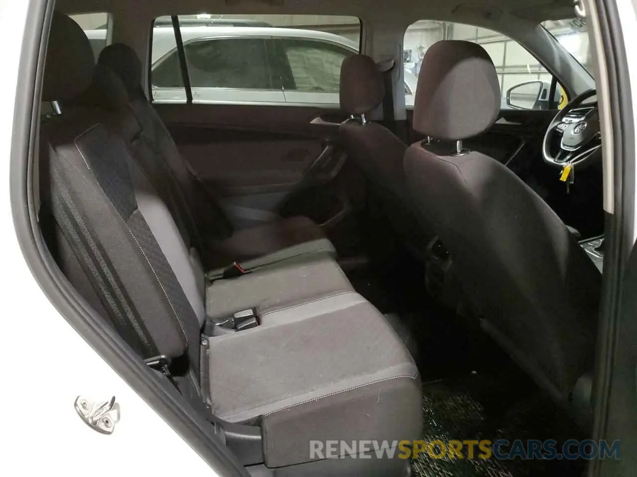 12 Photograph of a damaged car 3VV0B7AX9MM097508 VOLKSWAGEN TIGUAN 2021
