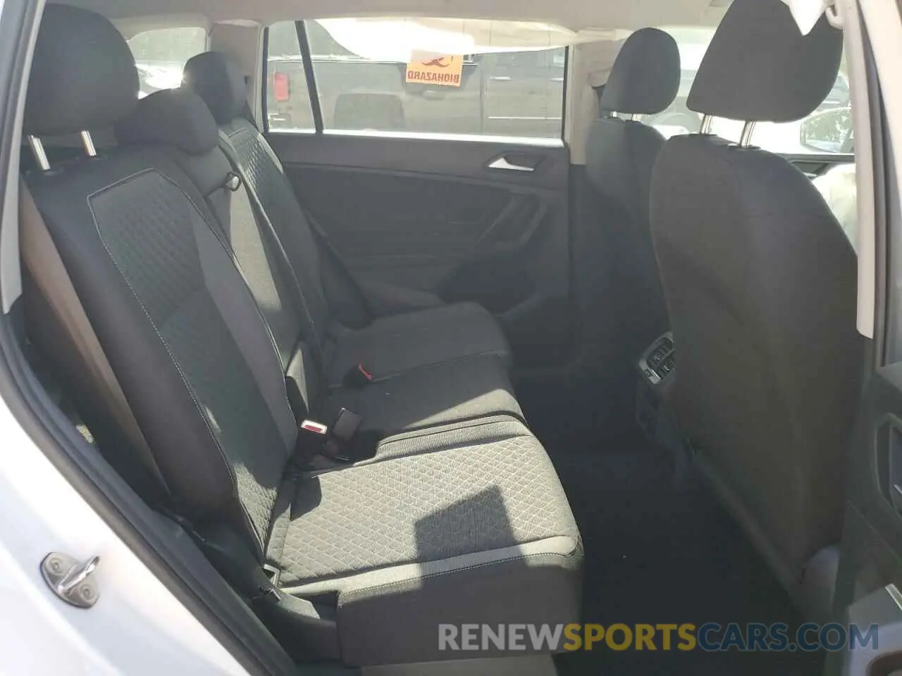 11 Photograph of a damaged car 3VV0B7AXXMM023305 VOLKSWAGEN TIGUAN 2021
