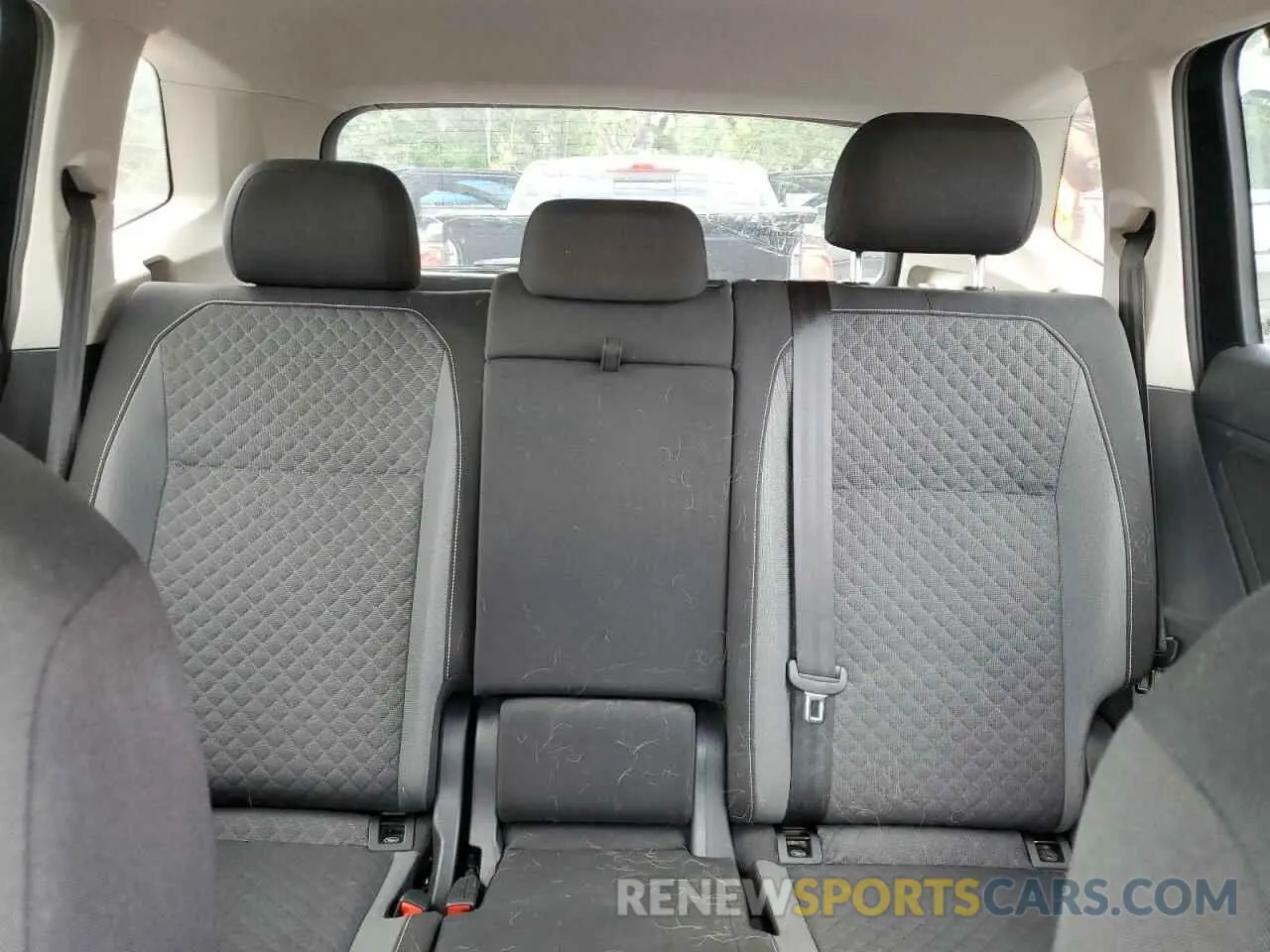 10 Photograph of a damaged car 3VV0B7AXXMM103106 VOLKSWAGEN TIGUAN 2021