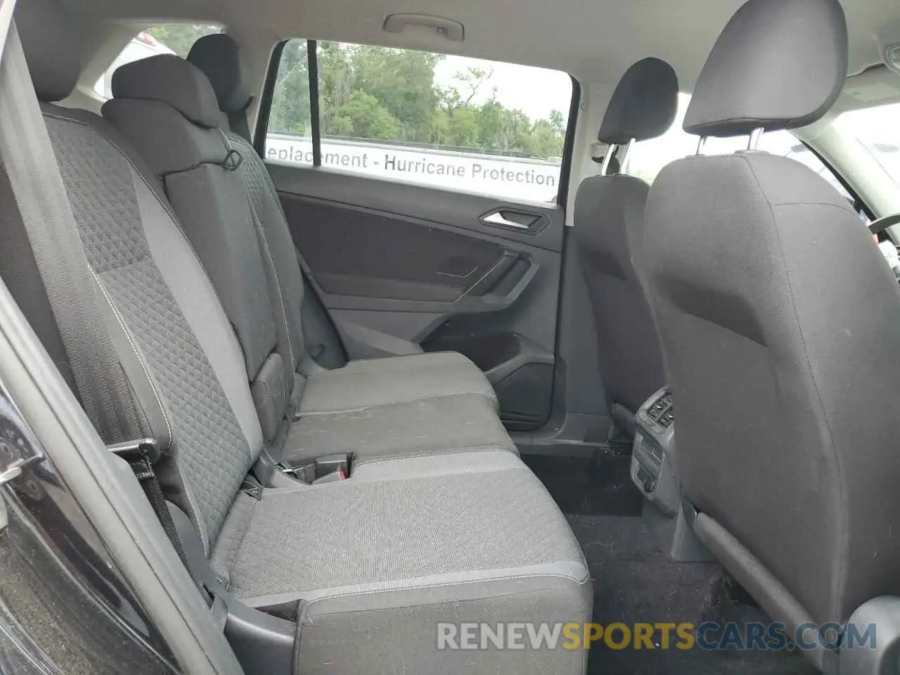 11 Photograph of a damaged car 3VV0B7AXXMM103106 VOLKSWAGEN TIGUAN 2021