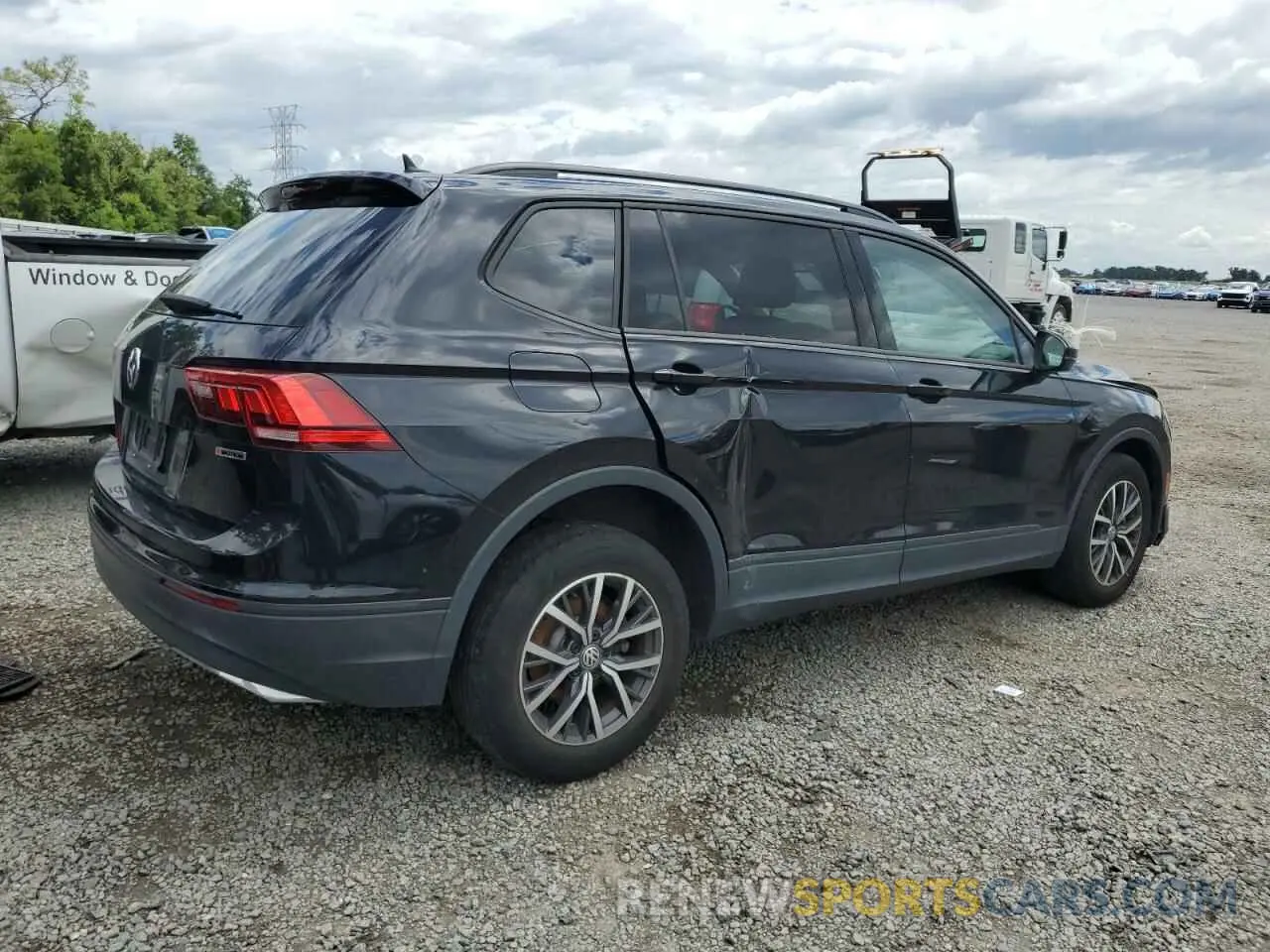 3 Photograph of a damaged car 3VV0B7AXXMM103106 VOLKSWAGEN TIGUAN 2021