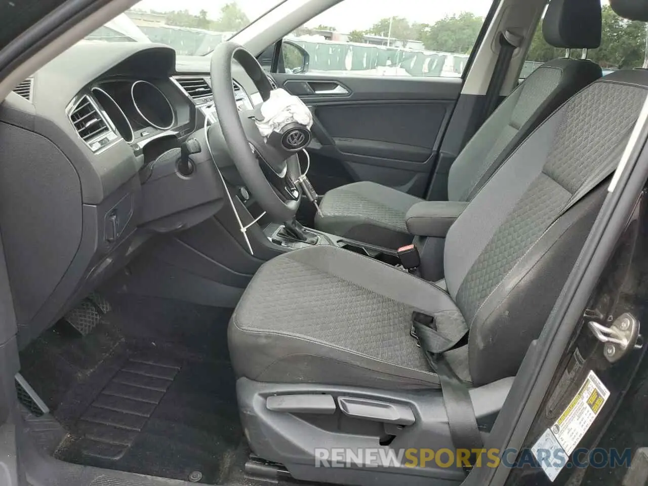 7 Photograph of a damaged car 3VV0B7AXXMM103106 VOLKSWAGEN TIGUAN 2021