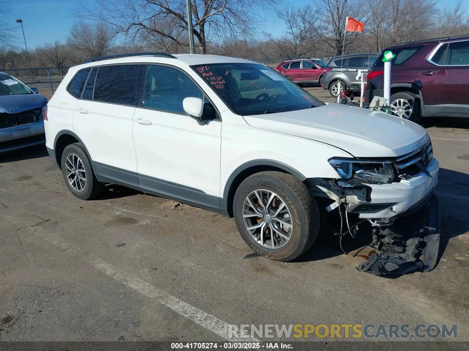 1 Photograph of a damaged car 3VV1B7AX0MM019574 VOLKSWAGEN TIGUAN 2021