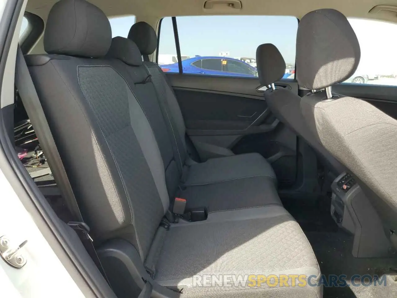 11 Photograph of a damaged car 3VV1B7AX0MM108609 VOLKSWAGEN TIGUAN 2021