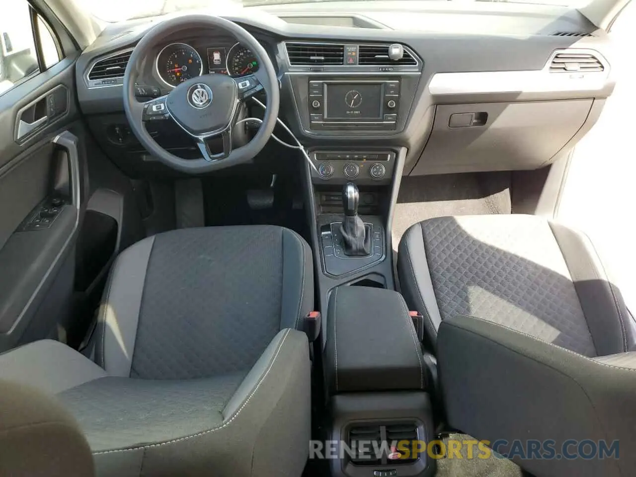 8 Photograph of a damaged car 3VV1B7AX0MM108609 VOLKSWAGEN TIGUAN 2021