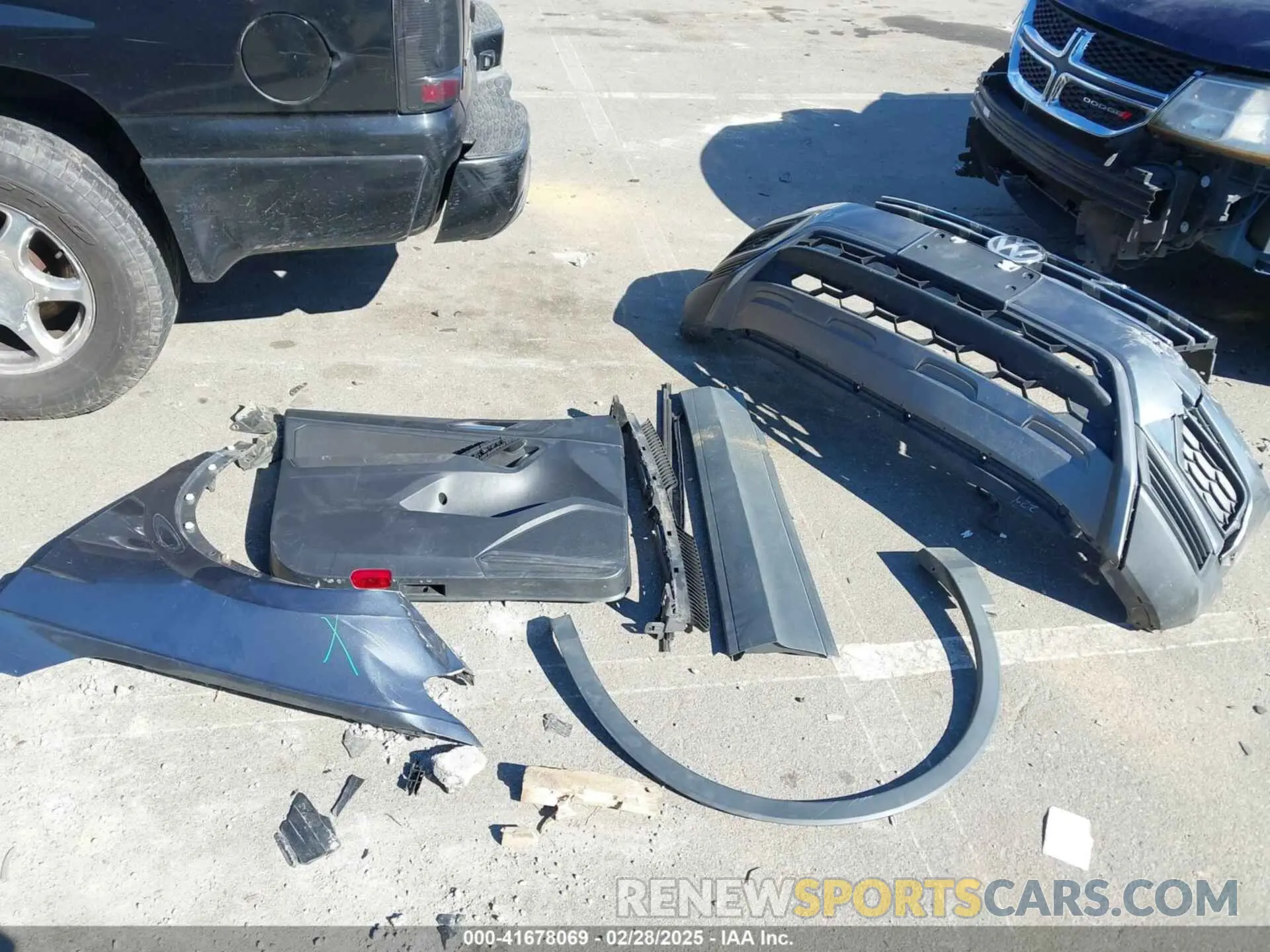 12 Photograph of a damaged car 3VV1B7AX1MM044788 VOLKSWAGEN TIGUAN 2021