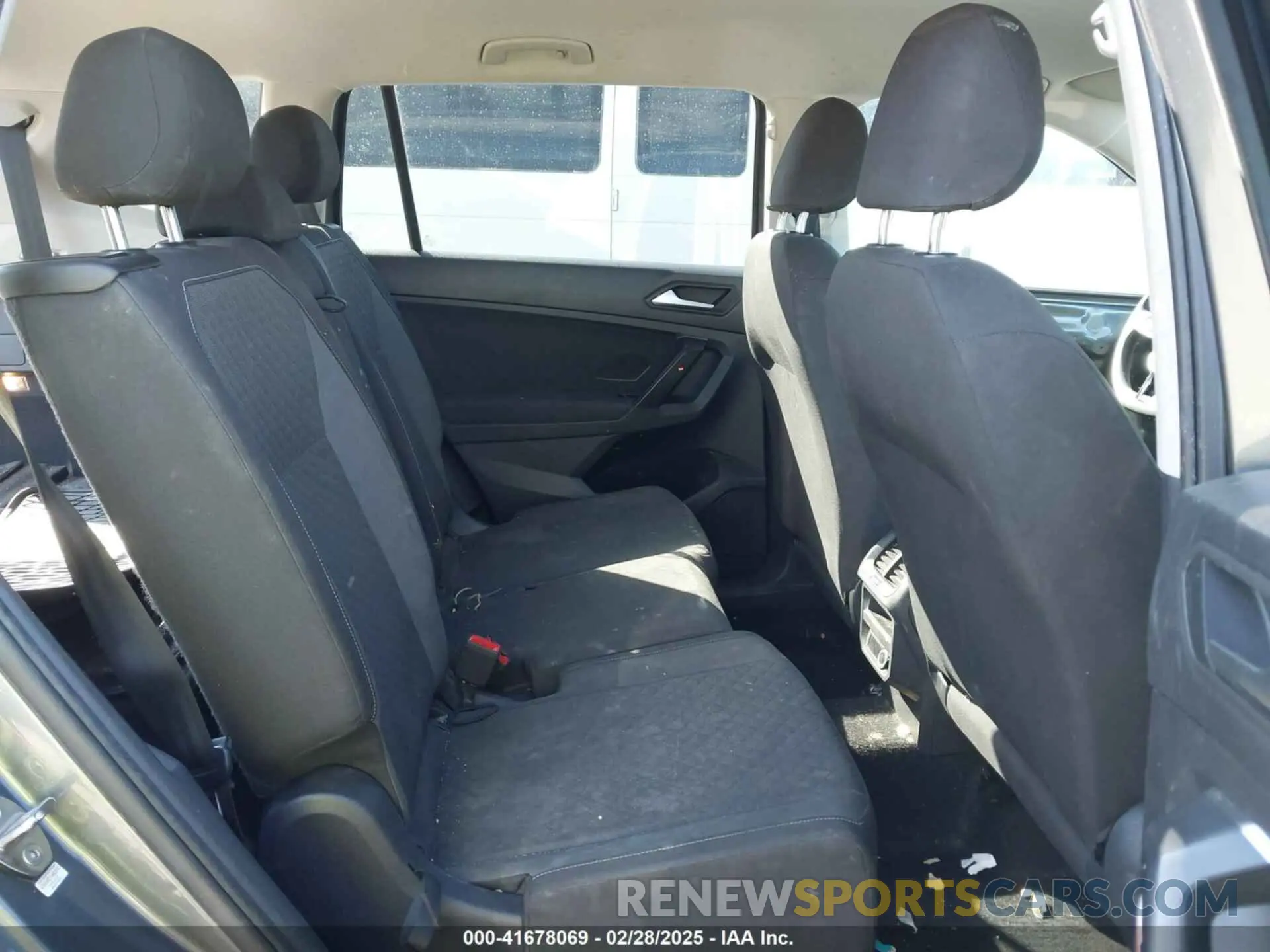 8 Photograph of a damaged car 3VV1B7AX1MM044788 VOLKSWAGEN TIGUAN 2021