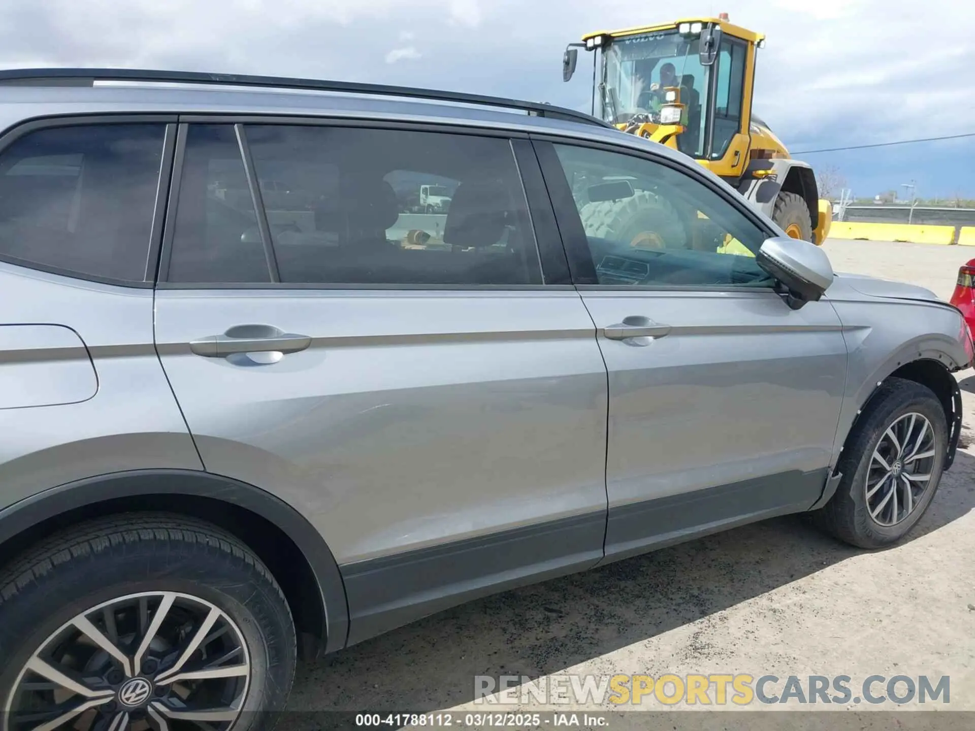 14 Photograph of a damaged car 3VV1B7AX1MM070775 VOLKSWAGEN TIGUAN 2021