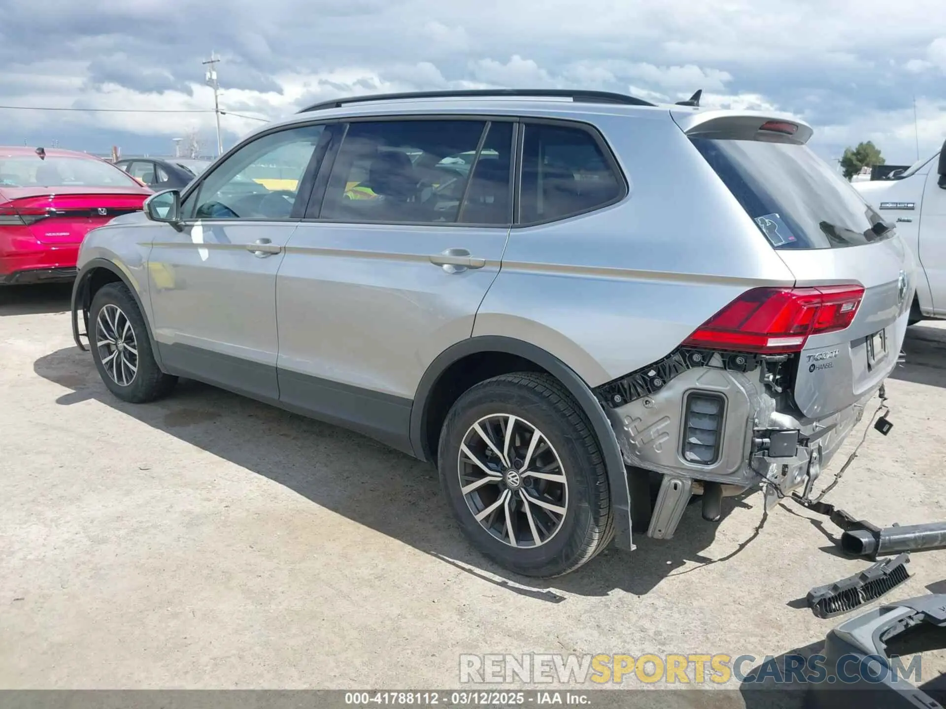 3 Photograph of a damaged car 3VV1B7AX1MM070775 VOLKSWAGEN TIGUAN 2021