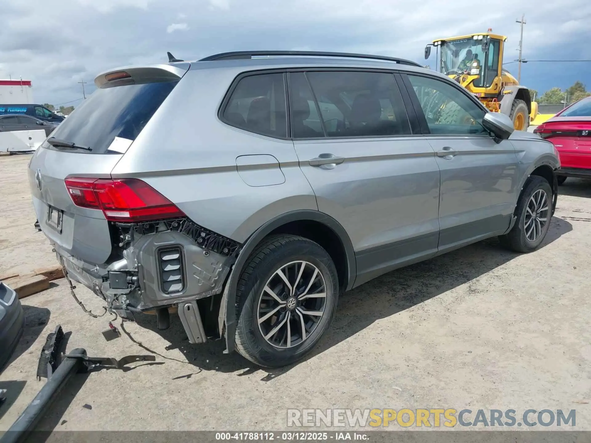 4 Photograph of a damaged car 3VV1B7AX1MM070775 VOLKSWAGEN TIGUAN 2021