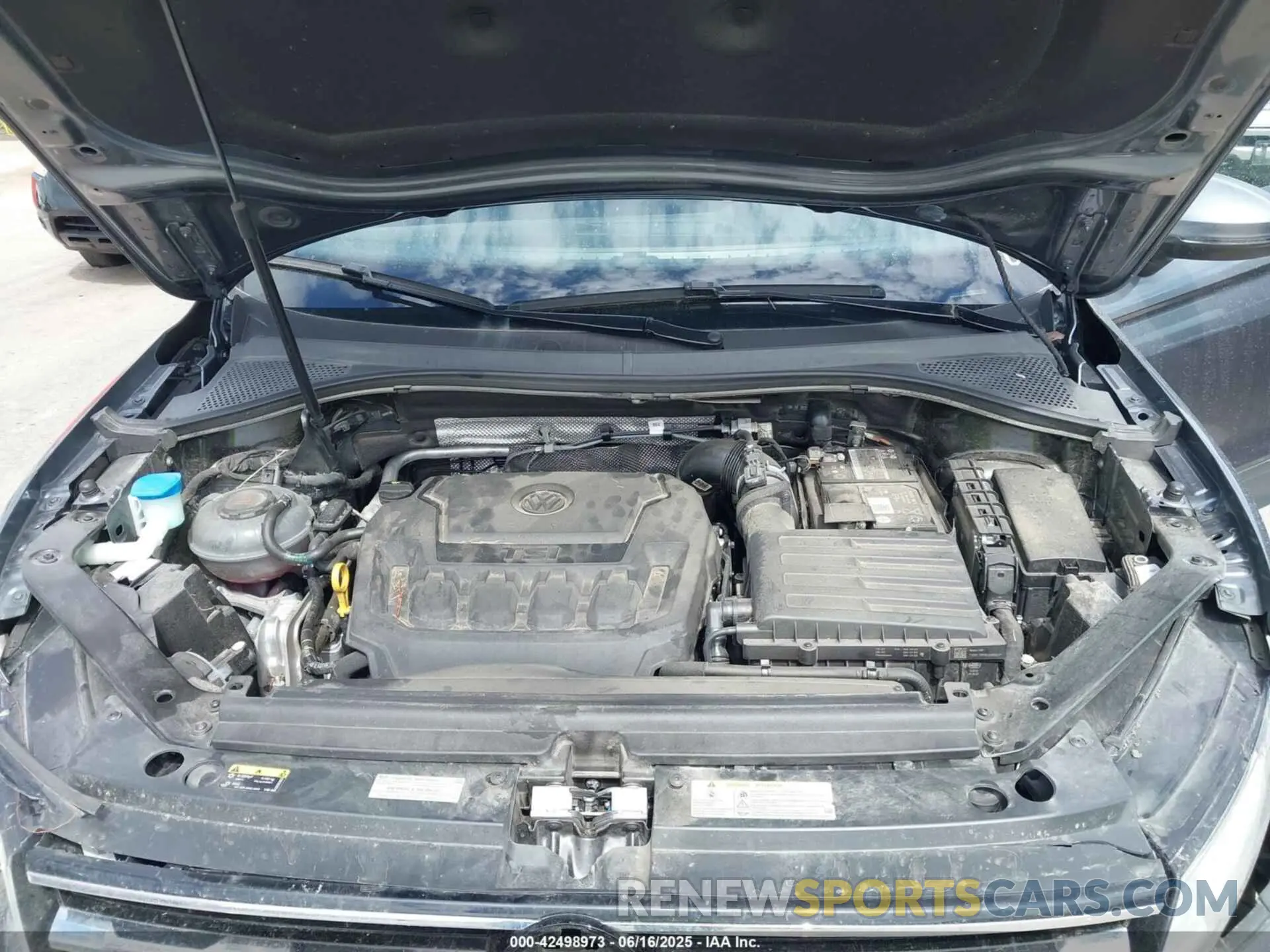 10 Photograph of a damaged car 3VV1B7AX1MM144583 VOLKSWAGEN TIGUAN 2021