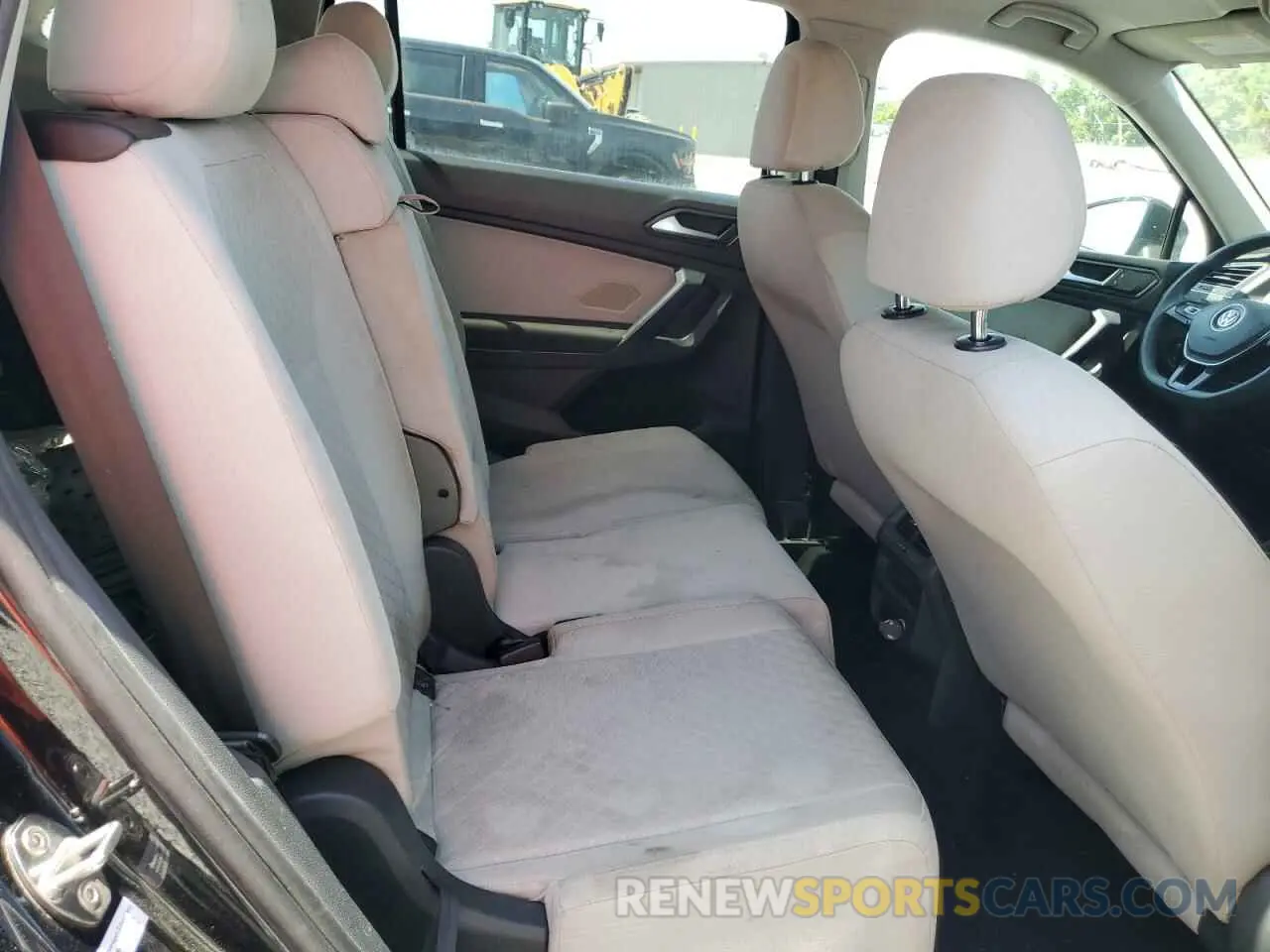 11 Photograph of a damaged car 3VV1B7AX2MM020872 VOLKSWAGEN TIGUAN 2021