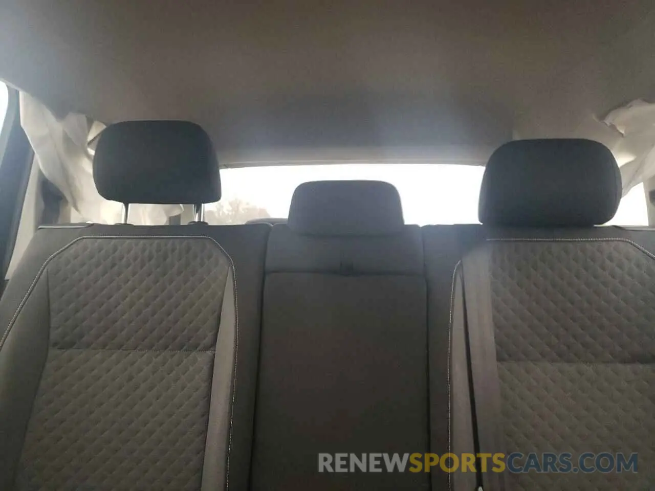 10 Photograph of a damaged car 3VV1B7AX2MM121474 VOLKSWAGEN TIGUAN 2021