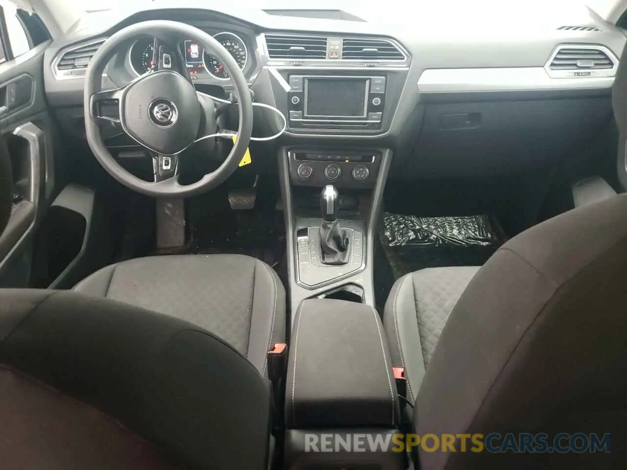 8 Photograph of a damaged car 3VV1B7AX2MM121474 VOLKSWAGEN TIGUAN 2021