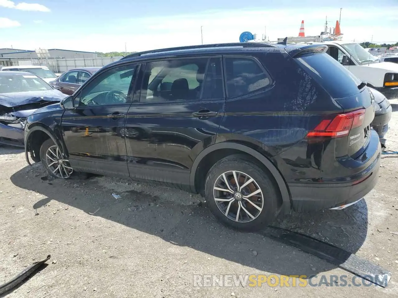 2 Photograph of a damaged car 3VV1B7AX3MM025109 VOLKSWAGEN TIGUAN 2021