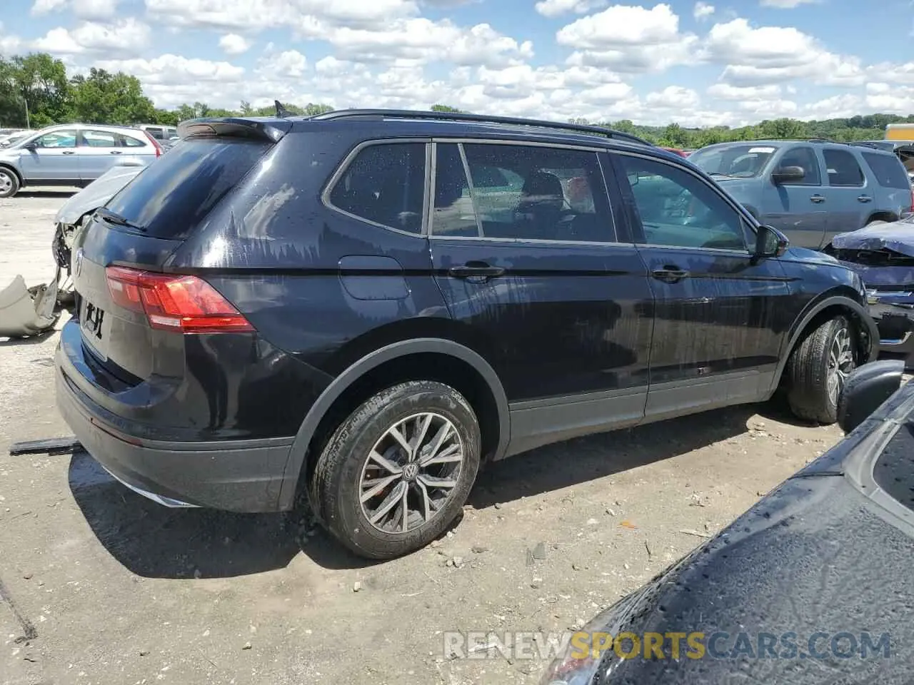 3 Photograph of a damaged car 3VV1B7AX3MM025109 VOLKSWAGEN TIGUAN 2021