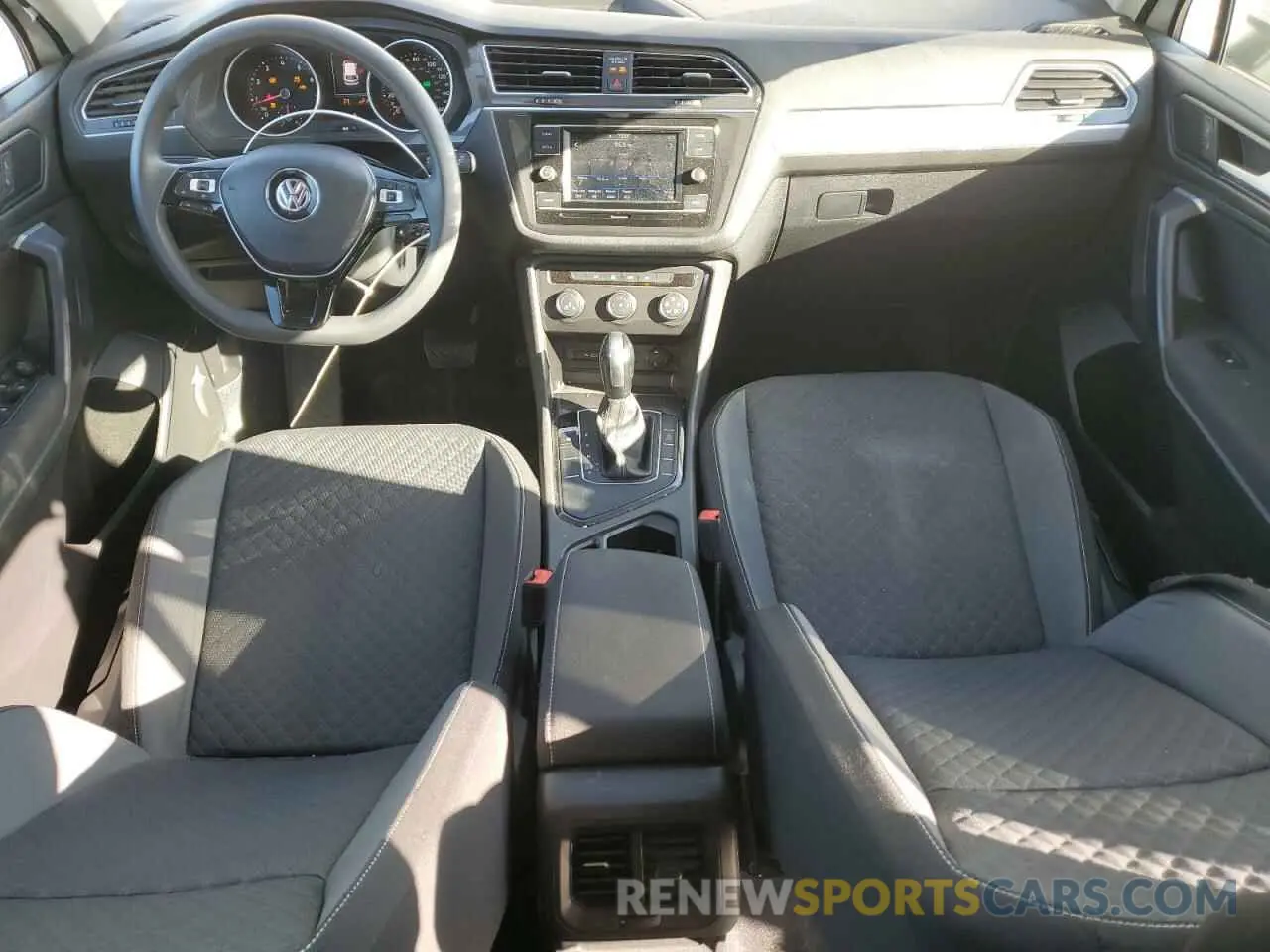 8 Photograph of a damaged car 3VV1B7AX5MM022938 VOLKSWAGEN TIGUAN 2021