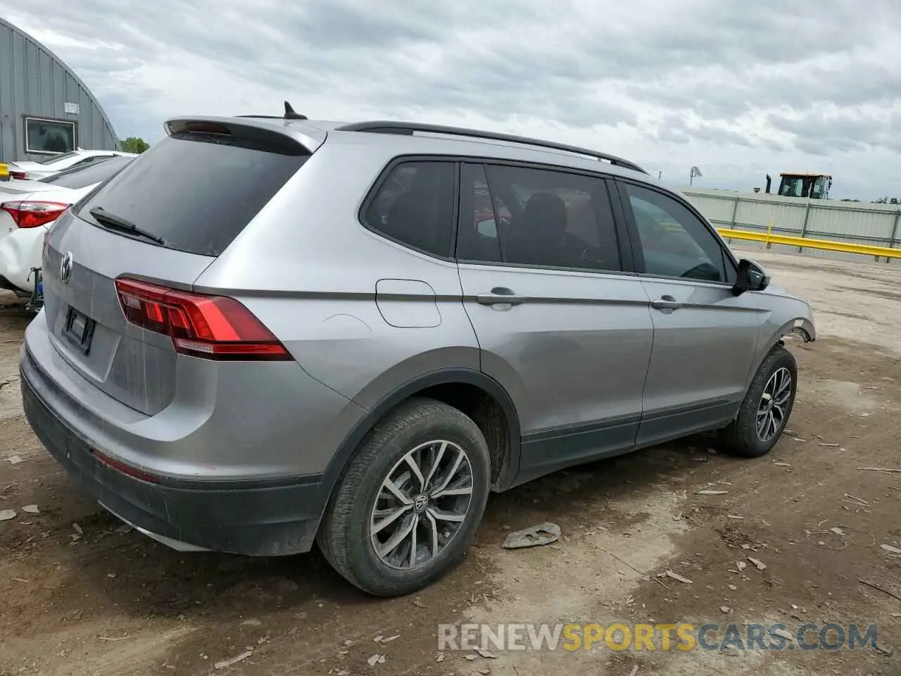 3 Photograph of a damaged car 3VV1B7AX5MM062422 VOLKSWAGEN TIGUAN 2021