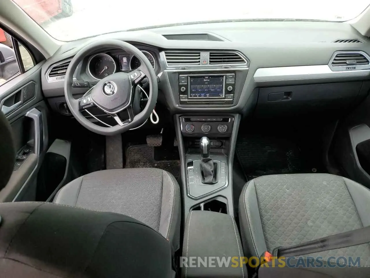 8 Photograph of a damaged car 3VV1B7AX5MM062422 VOLKSWAGEN TIGUAN 2021